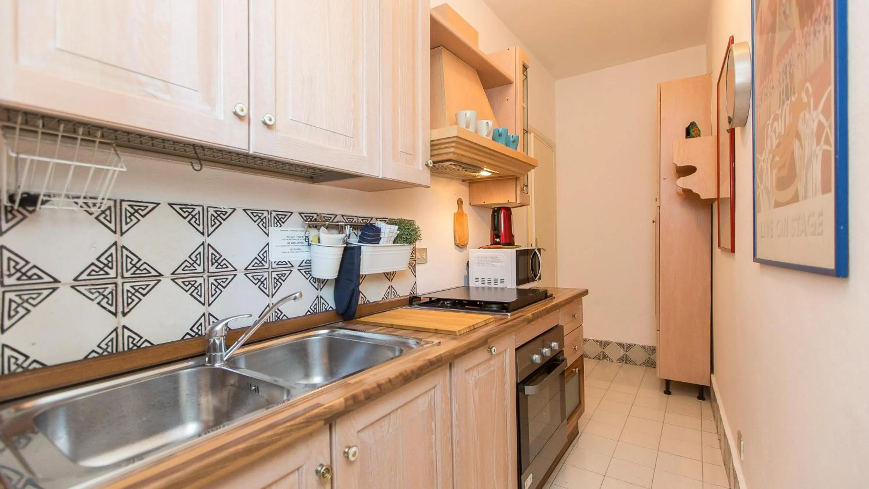 Area and facilities in Rental in Rome Panieri Terrace