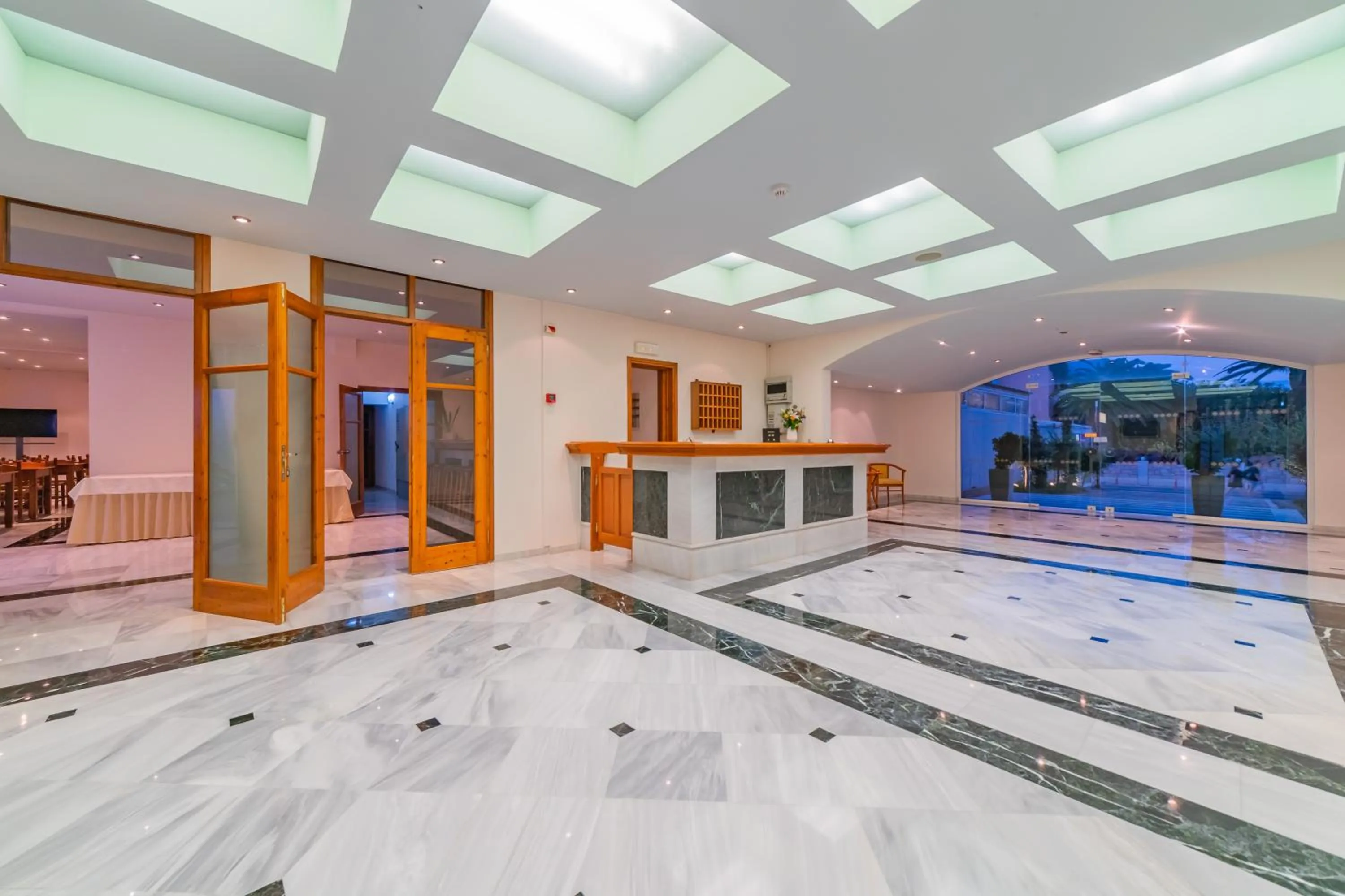 Lobby or reception in Matthias Hotel Apartments