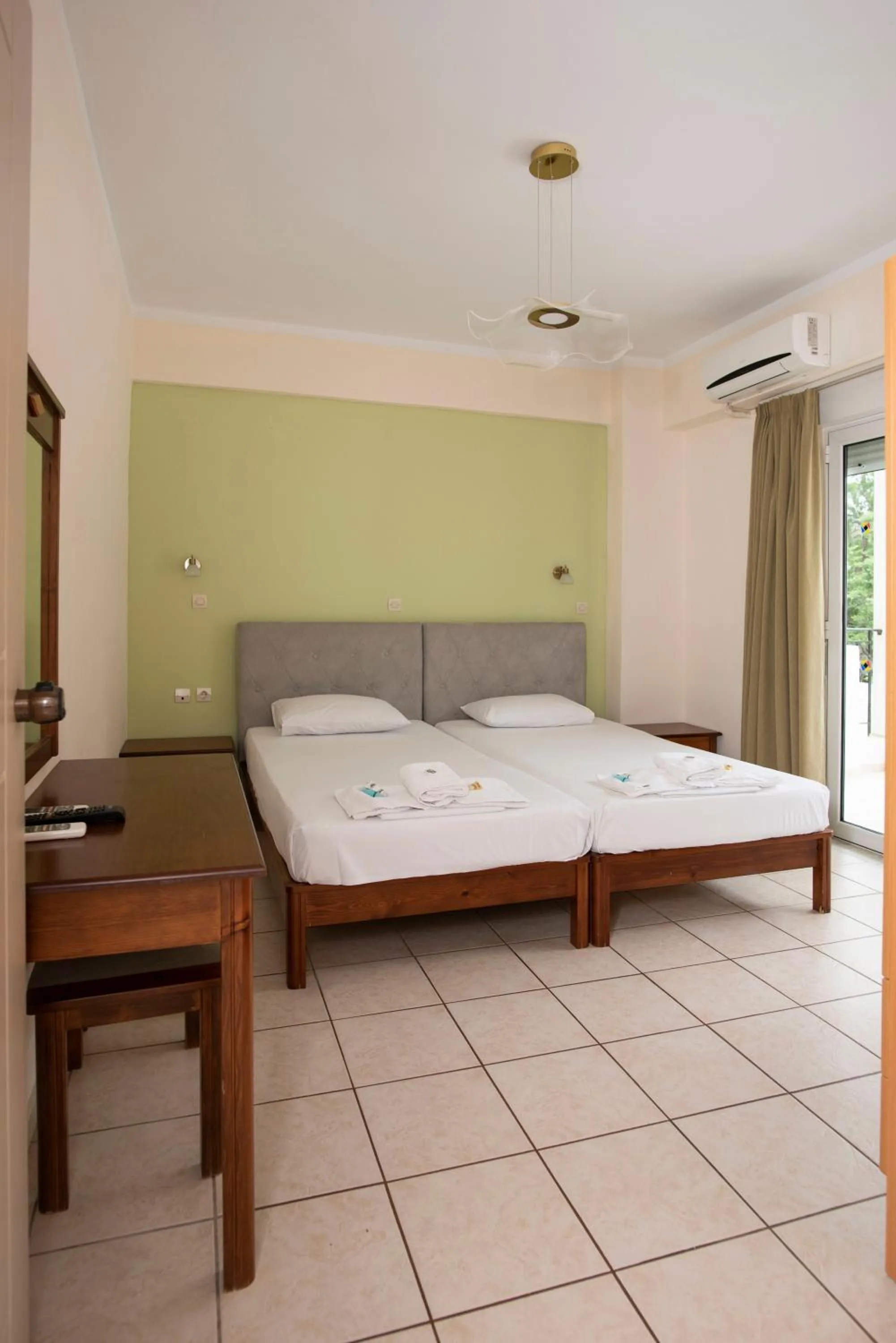 Bed in Matthias Hotel Apartments