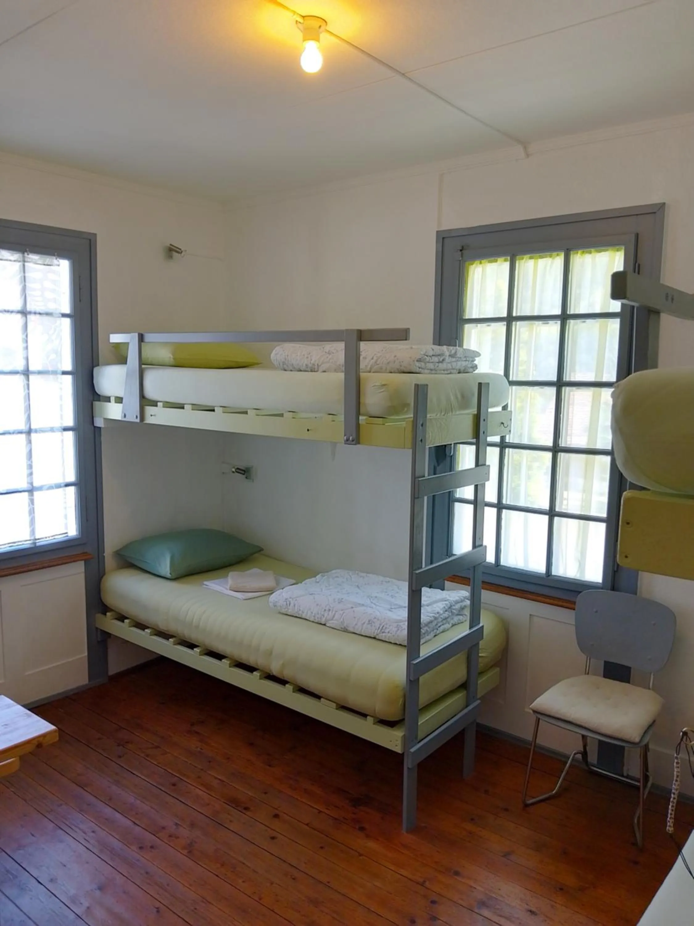 Bedroom, Bed in Gotthard Backpacker