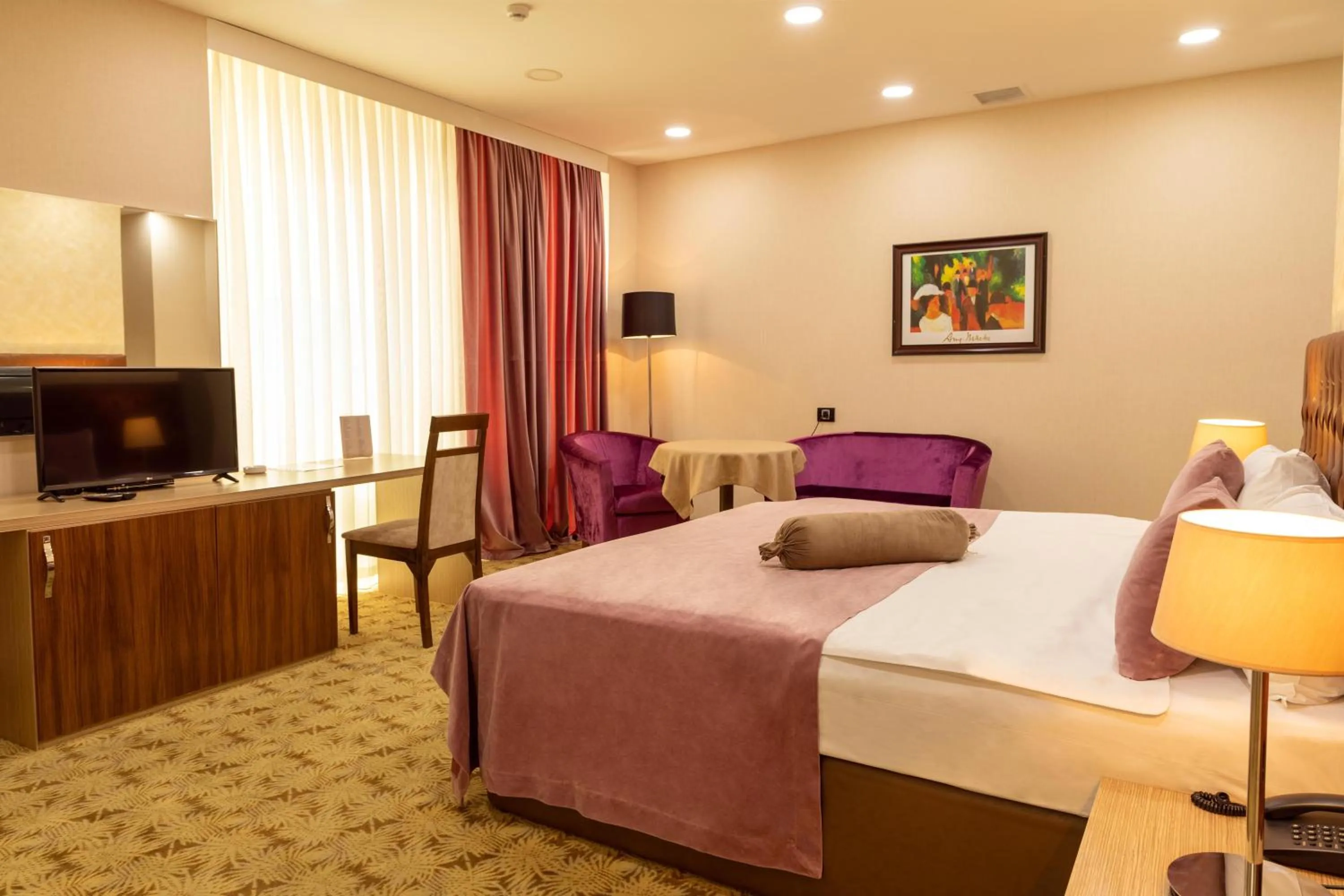 Bed in West Shine Hotel