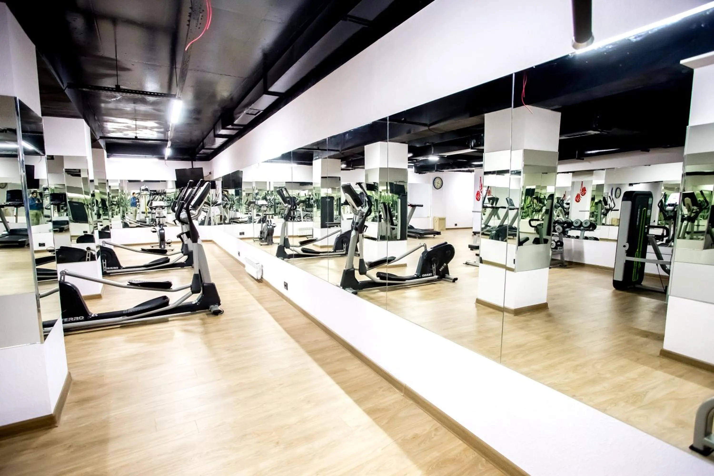 Fitness centre/facilities in West Shine Hotel