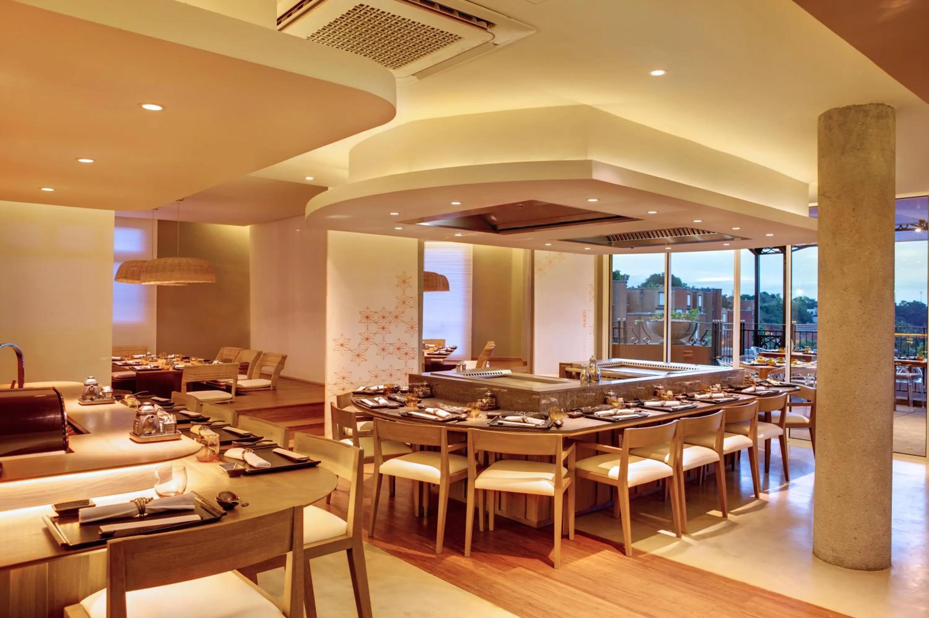 Restaurant/places to eat in The Address Boutique Hotel