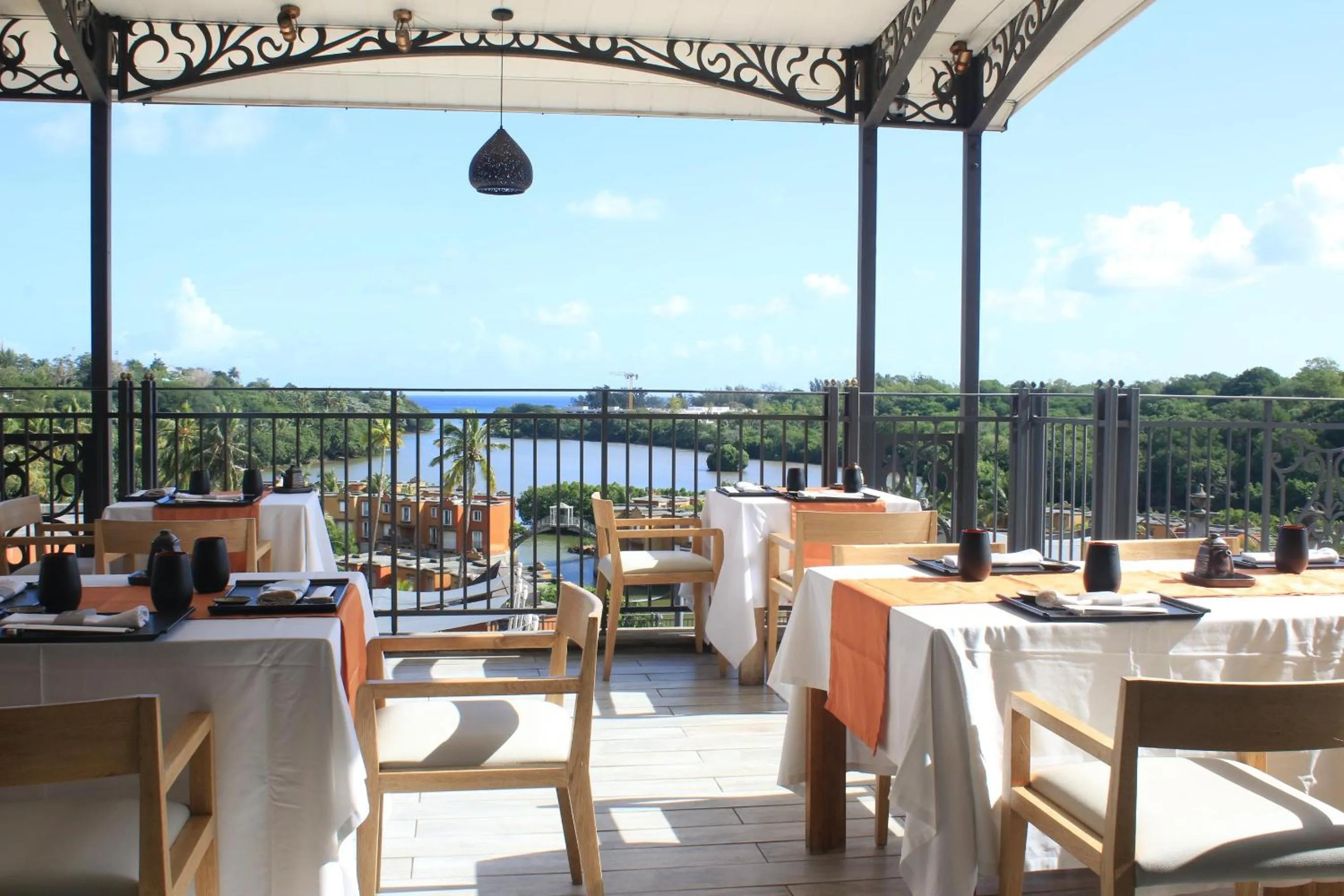 Restaurant/places to eat in The Address Boutique Hotel