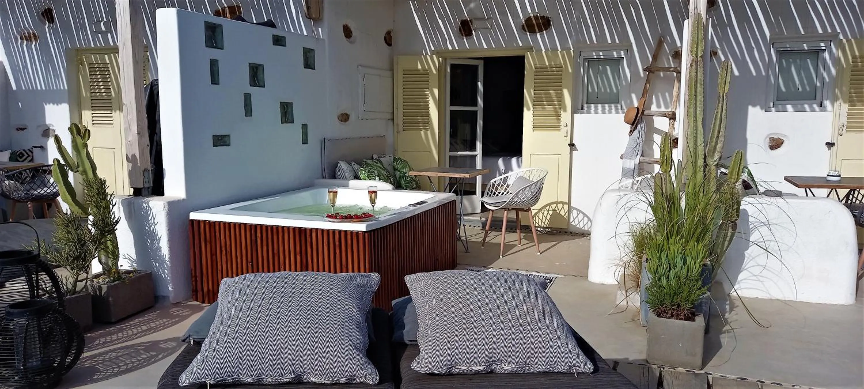 Balcony/Terrace in Sea Side Studios & Houses