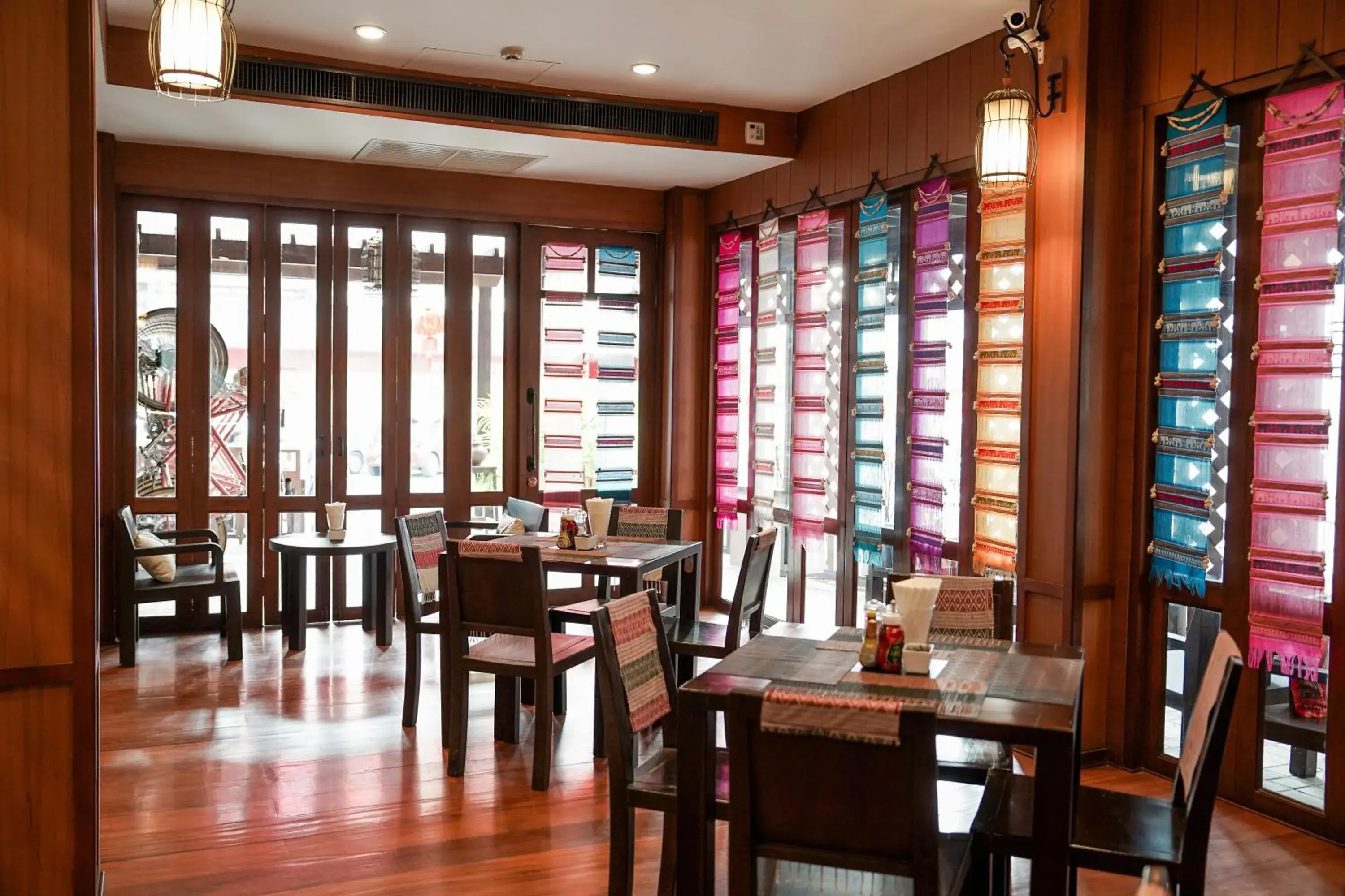 Restaurant/places to eat in Pukha Nanfa Hotel Restaurant/places to eat in Pukha Nanfa Hotel