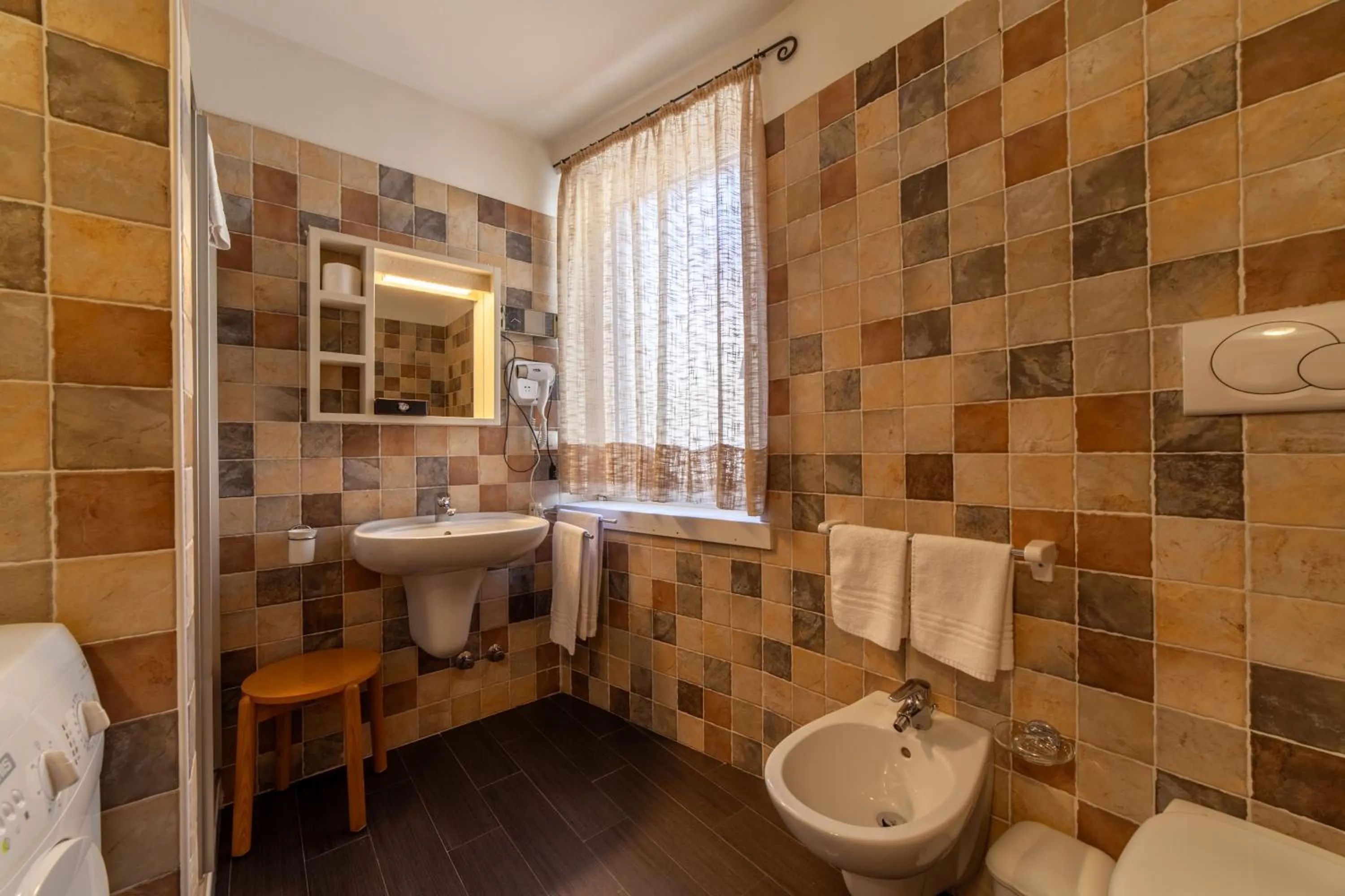 Toilet in Residenza Bagni & Miramonti