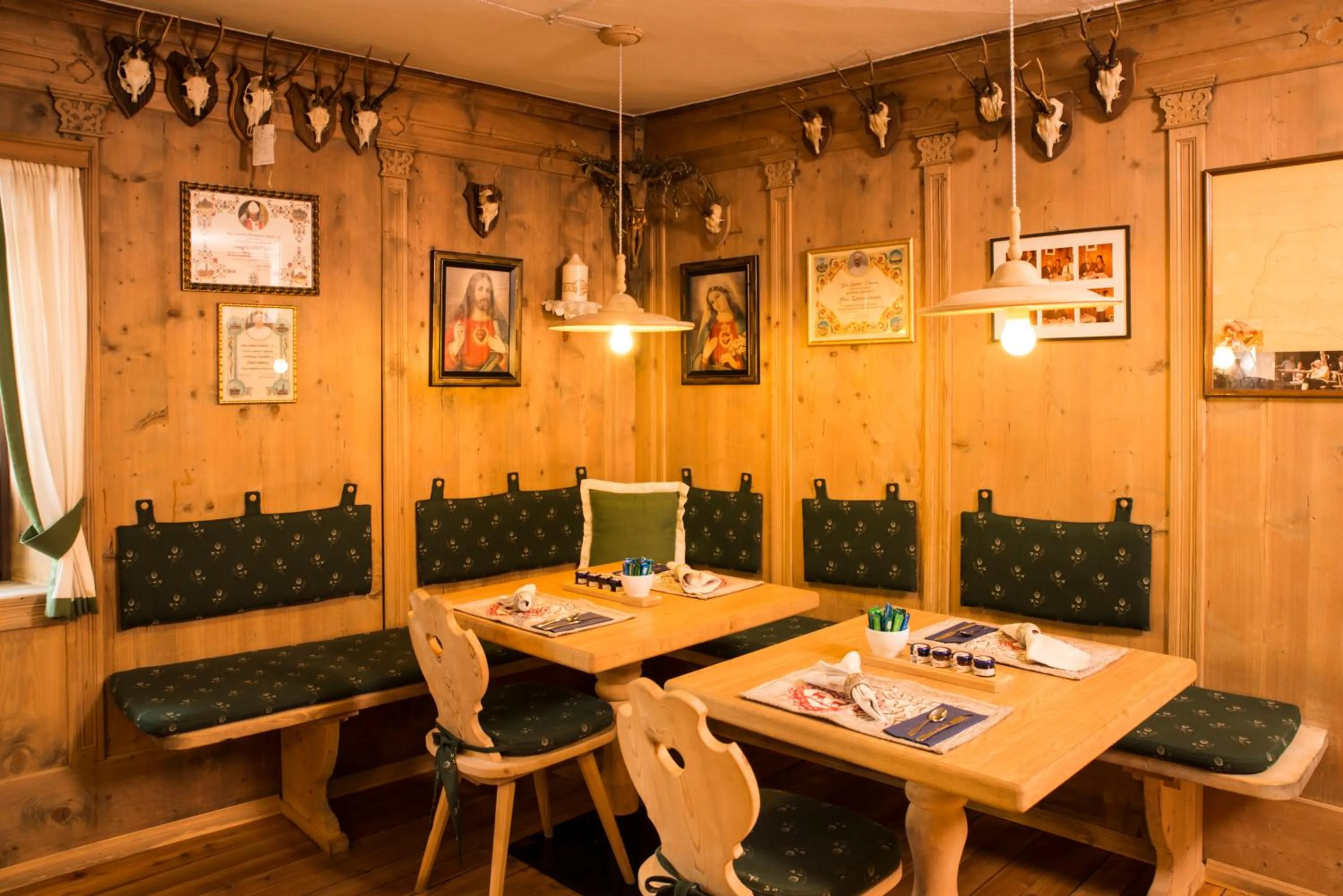 Dining area in Hotel Garni Snaltnerhof