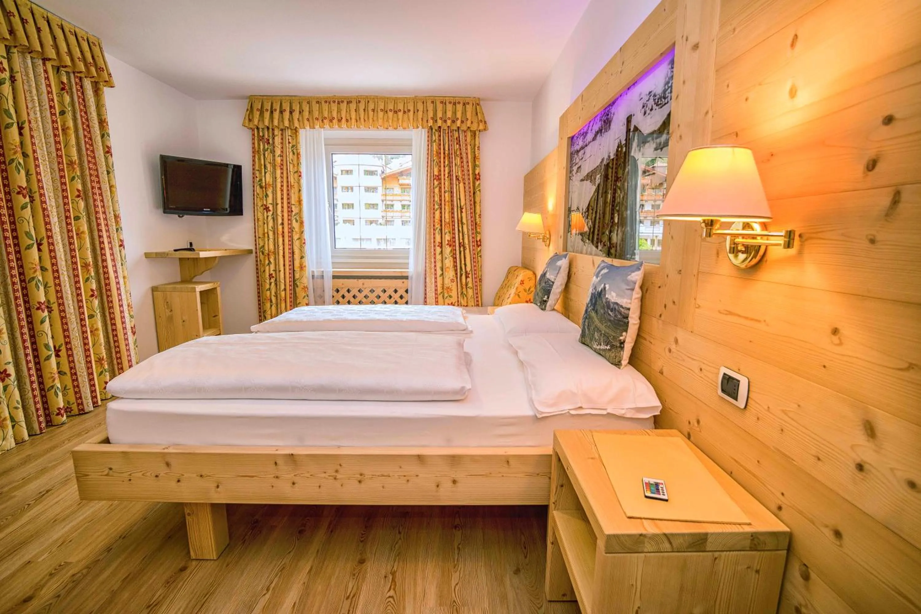 Photo of the whole room, Bed in Hotel Garni Snaltnerhof