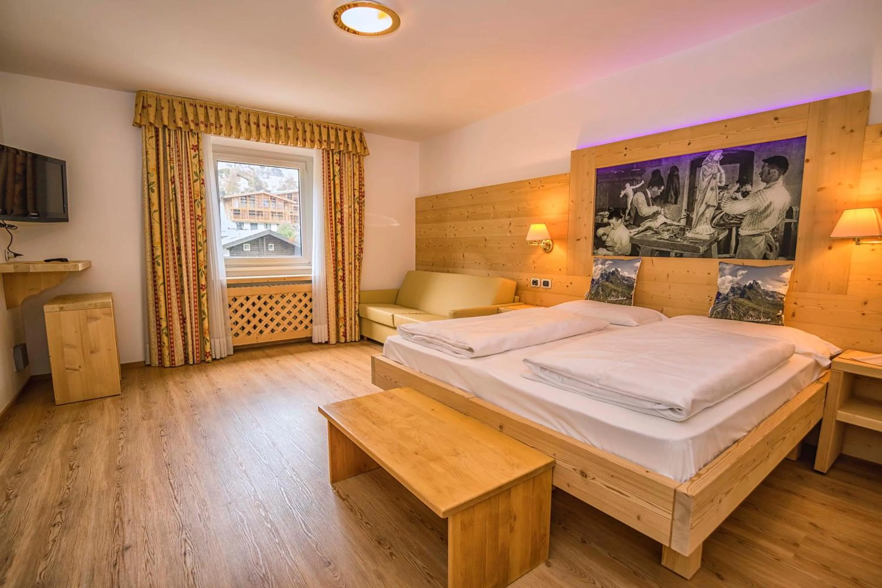 Photo of the whole room, Bed in Hotel Garni Snaltnerhof
