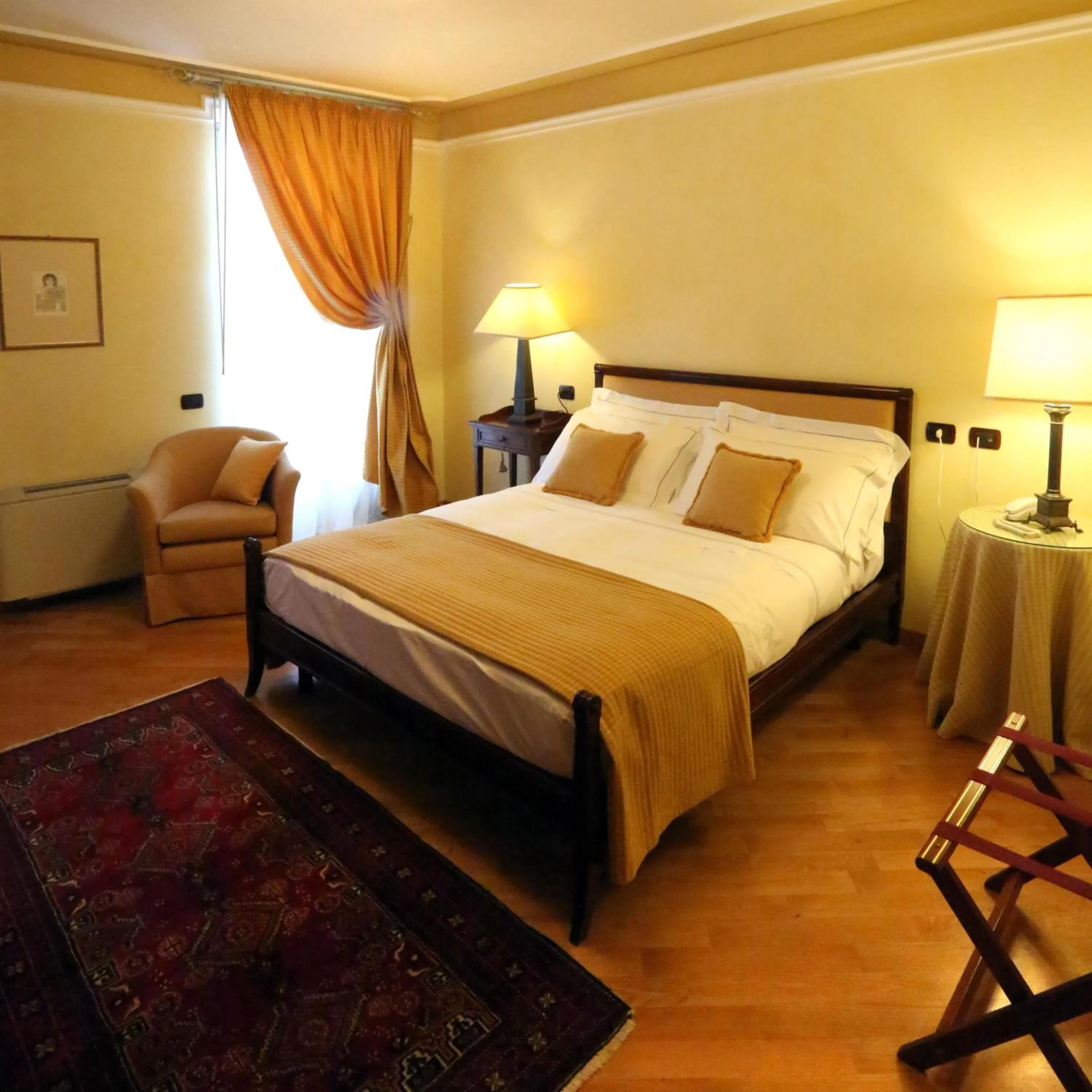 Bed in Albergo Castiglione Langhe