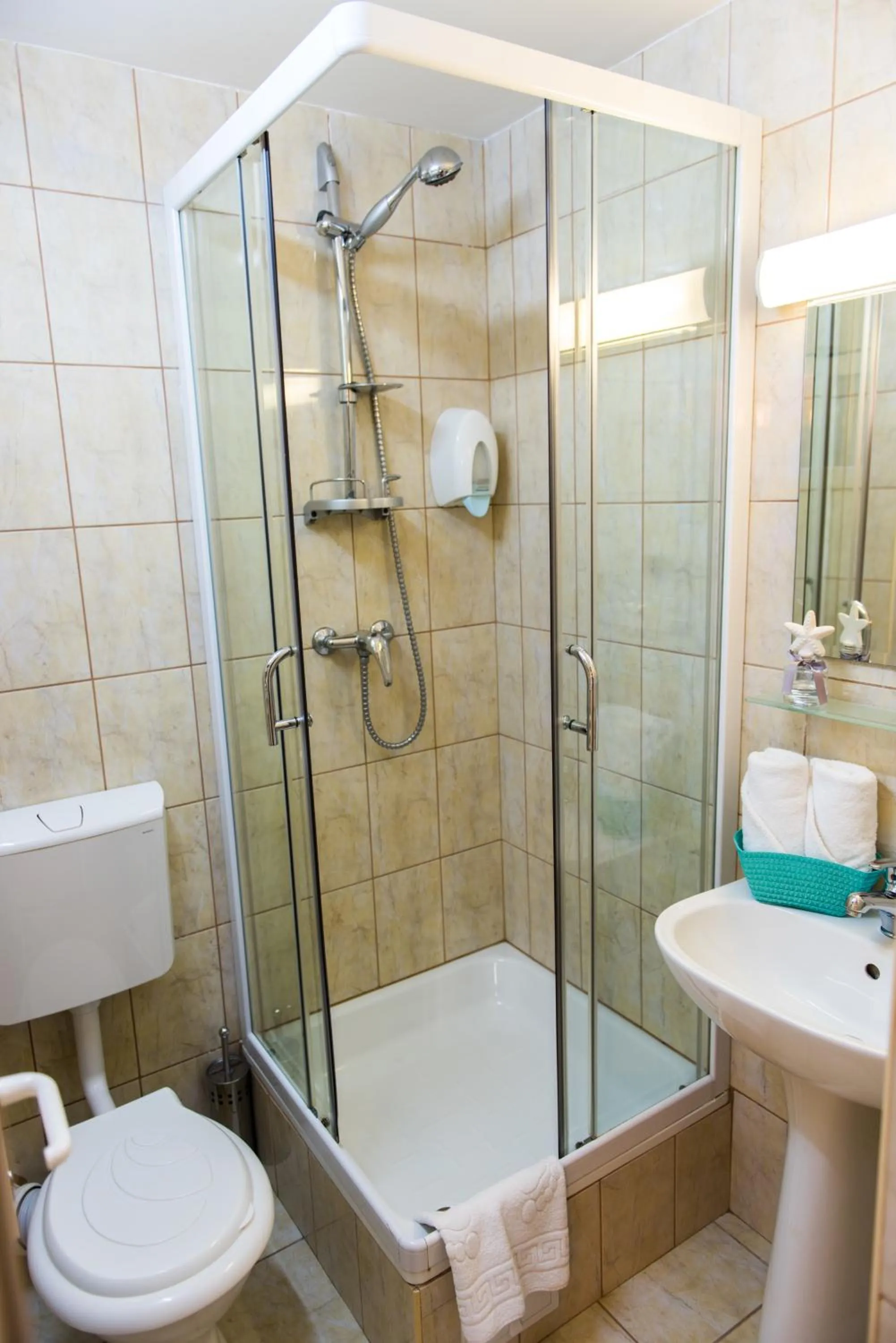 Bathroom in Hotel Lyra