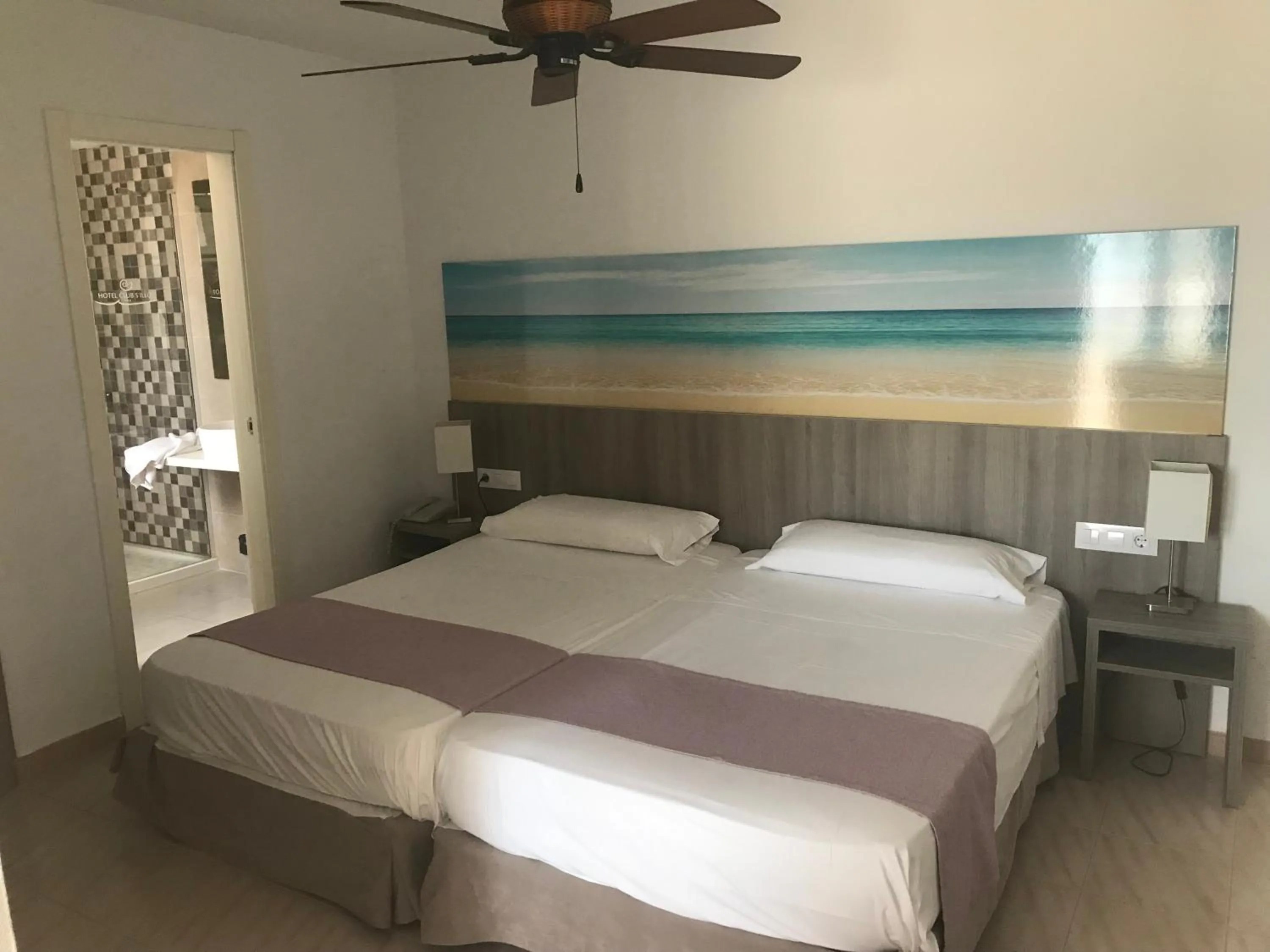 Bed in Hotel Club S'Illot