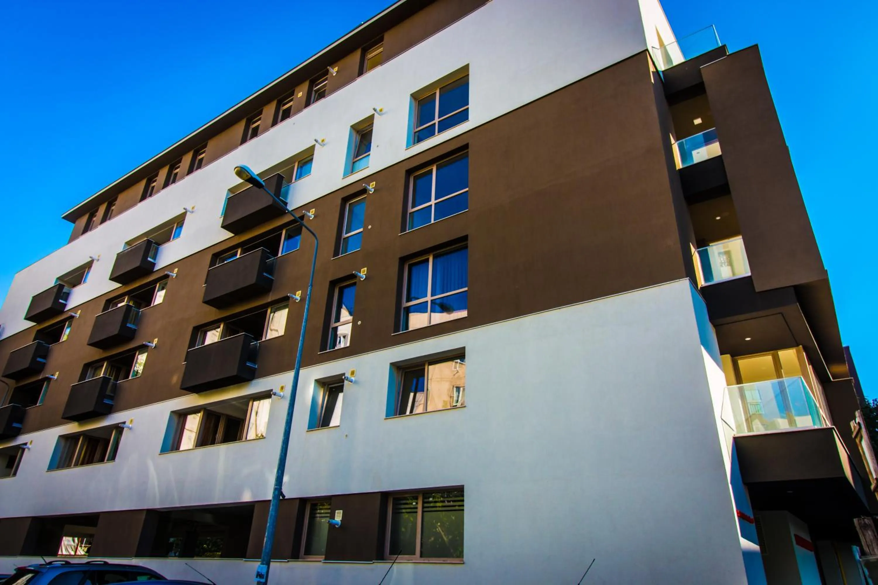 Property building in Top Trio Residence