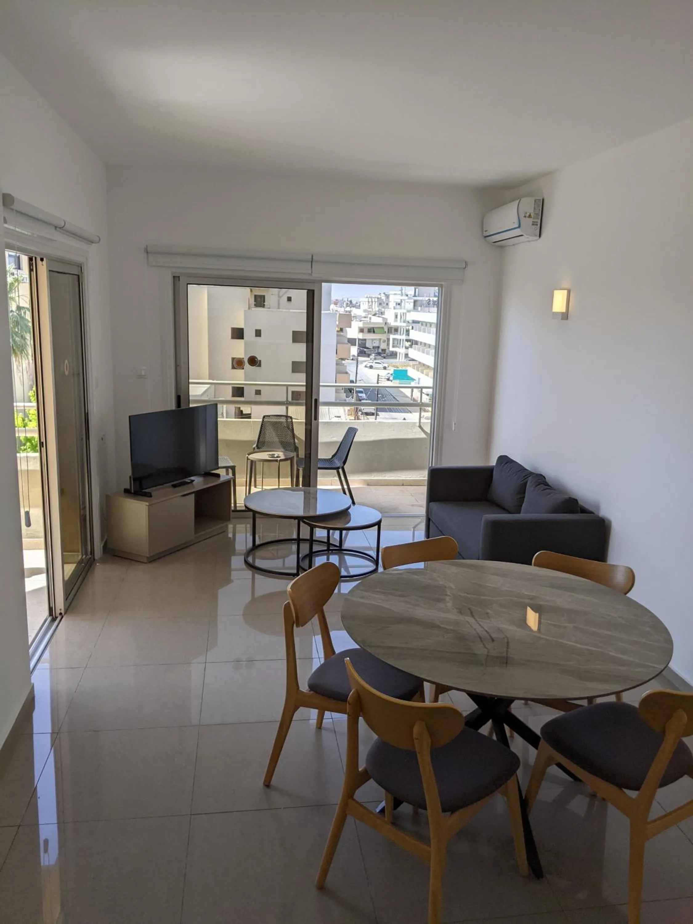 TV and multimedia in Sunflower Hotel Apartments