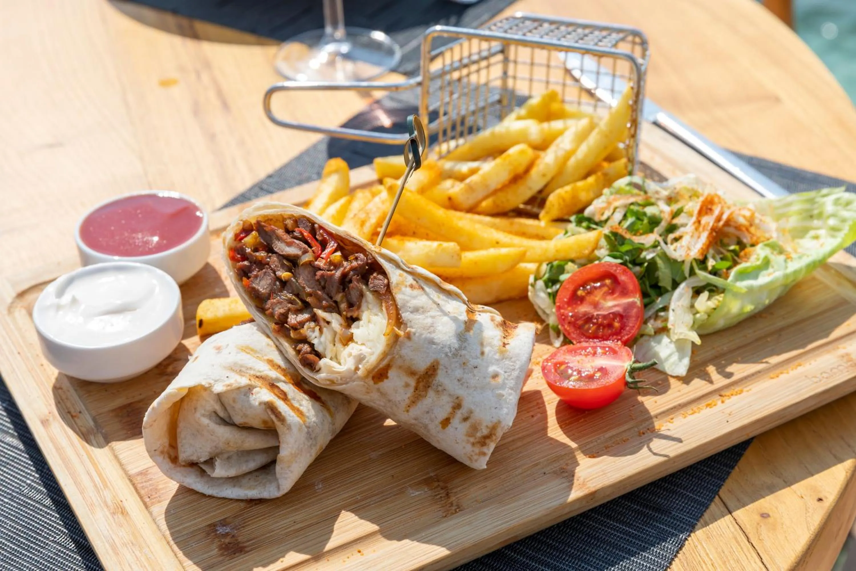 Food and drinks in Hotel Vita Bella Resort & Spa