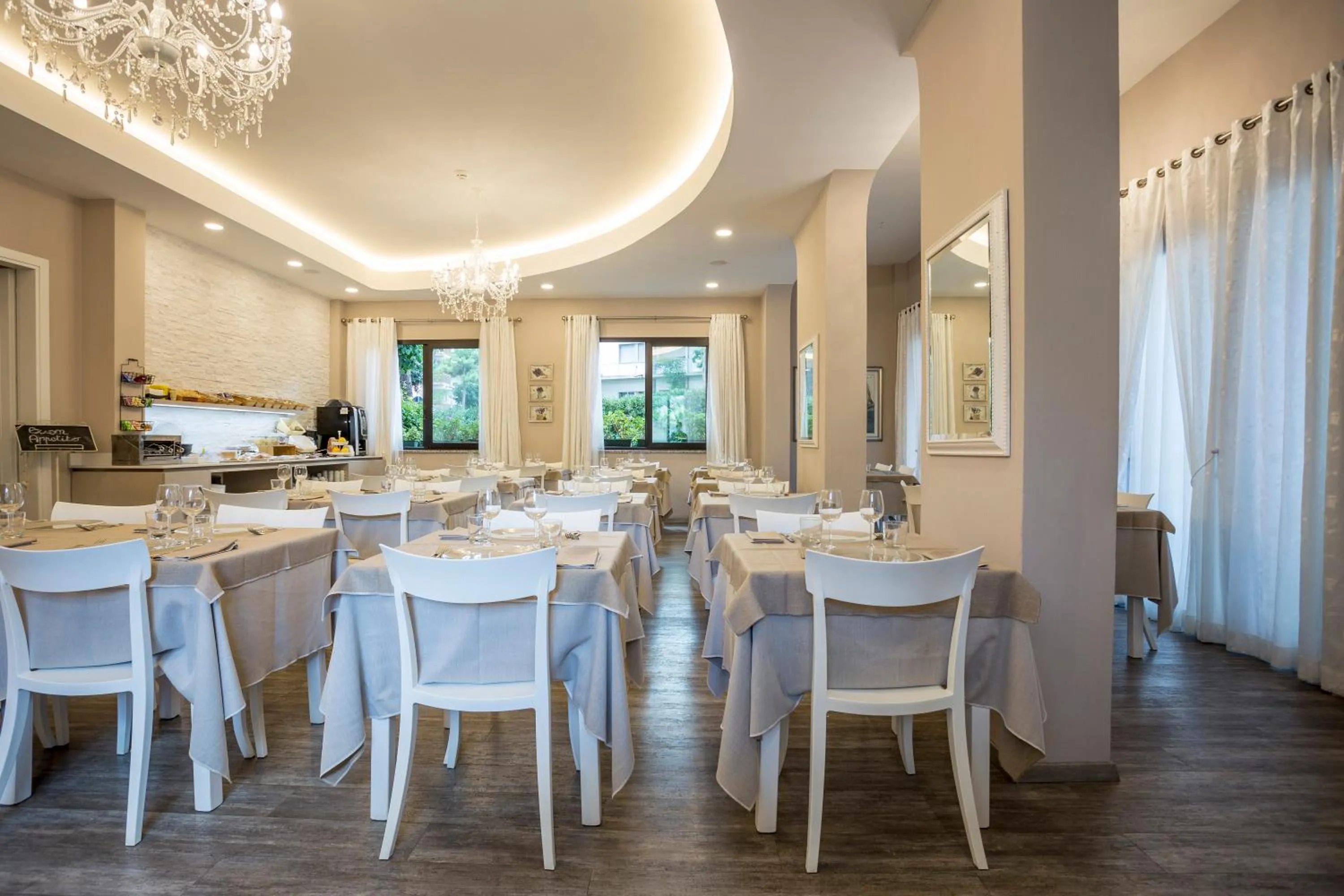 Restaurant/places to eat in Hotel Corallo