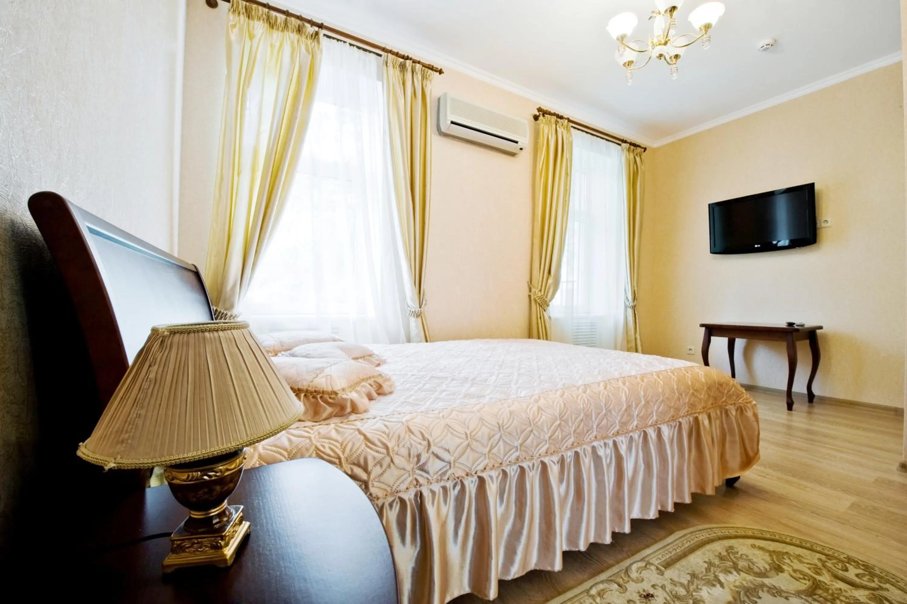 Day, Bed in Evropeyskiy