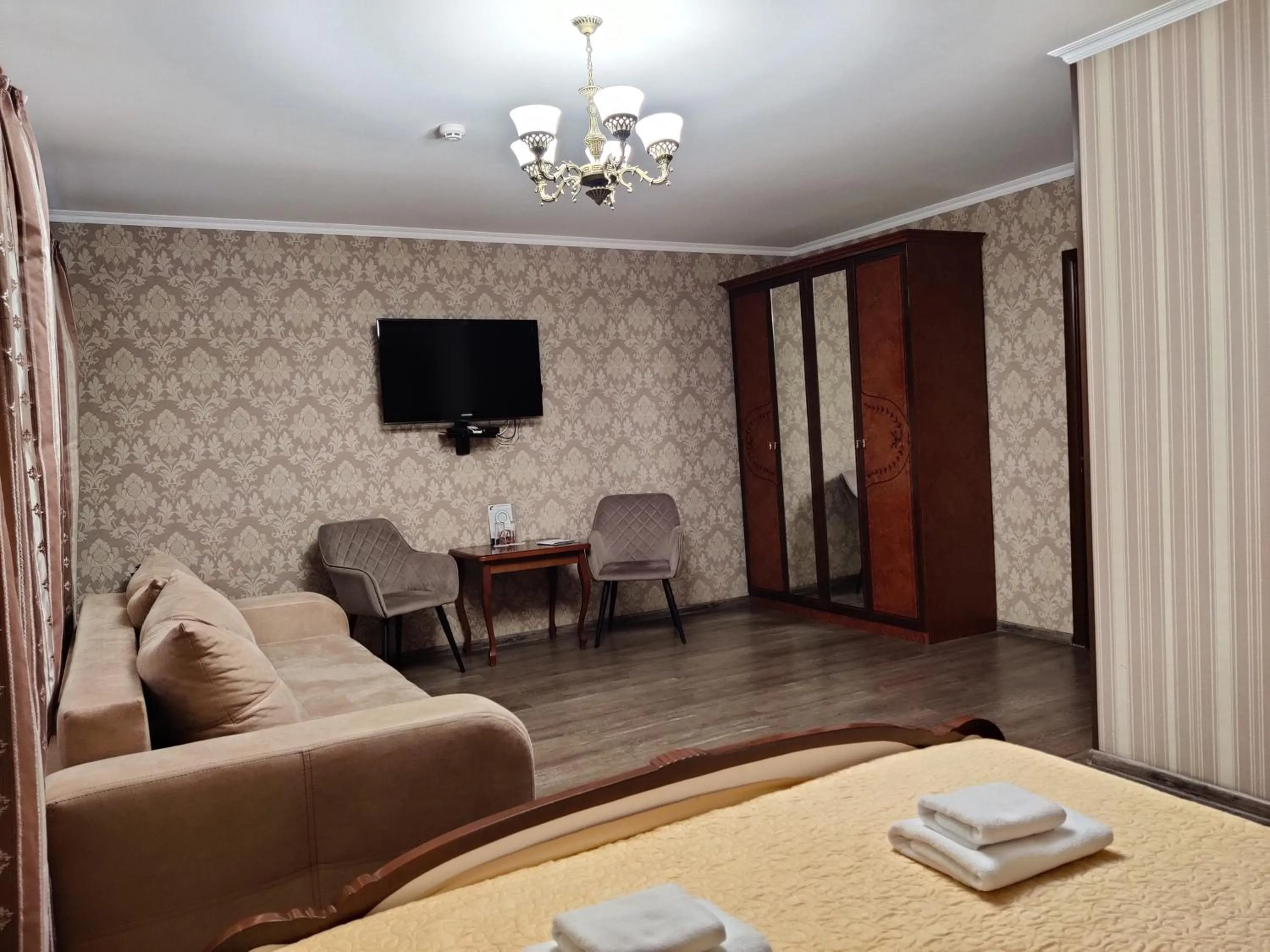 Bed in Evropeyskiy