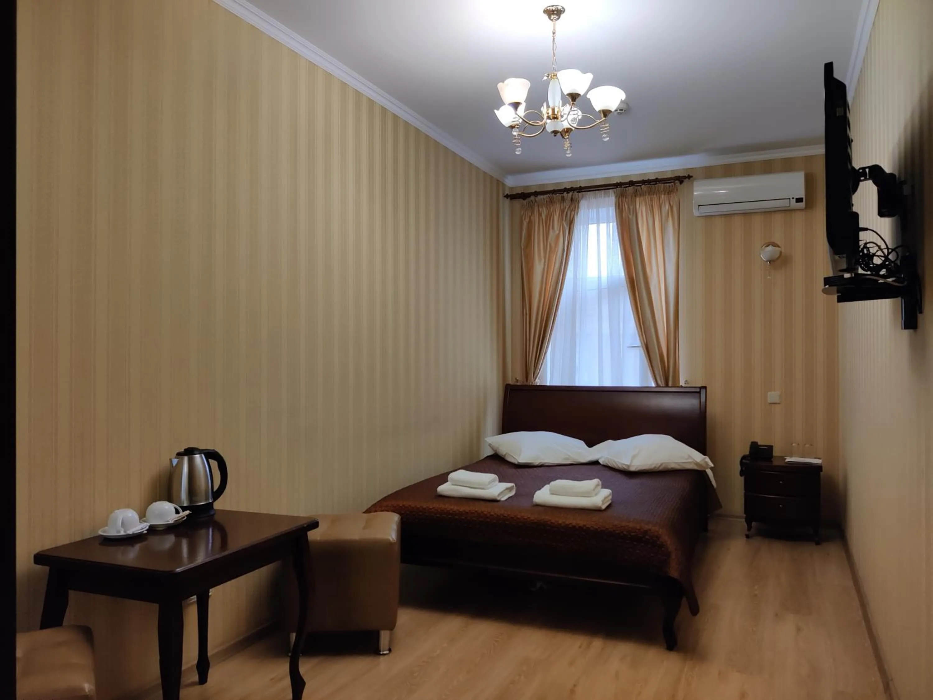 Bed in Evropeyskiy