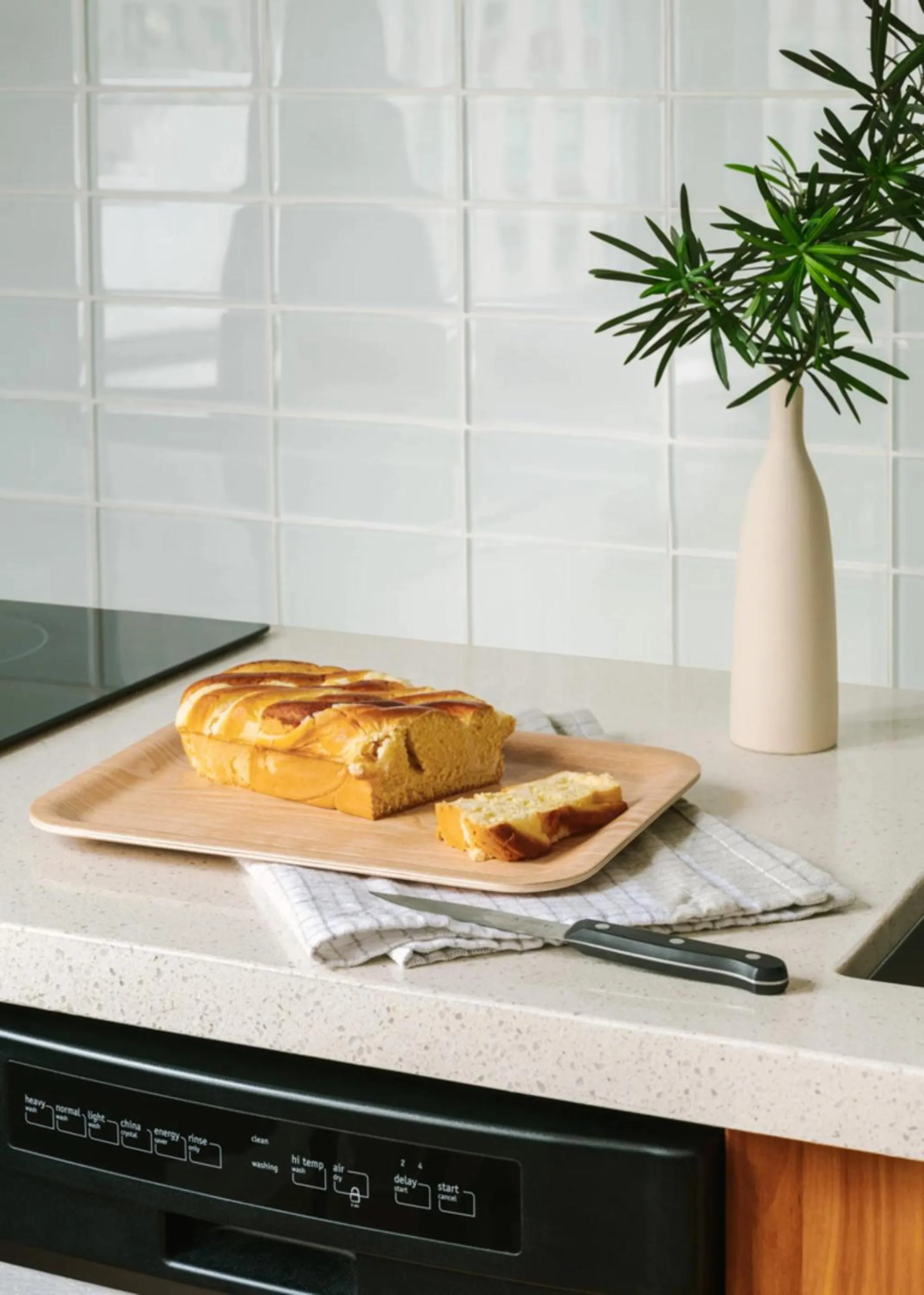 Kitchen or kitchenette in Roami at Duncan Plaza