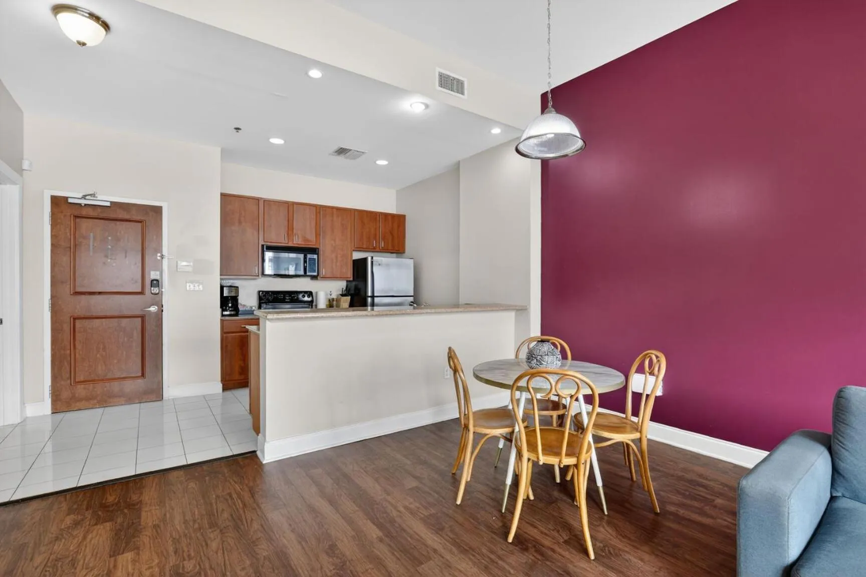 Roami at Duncan Plaza