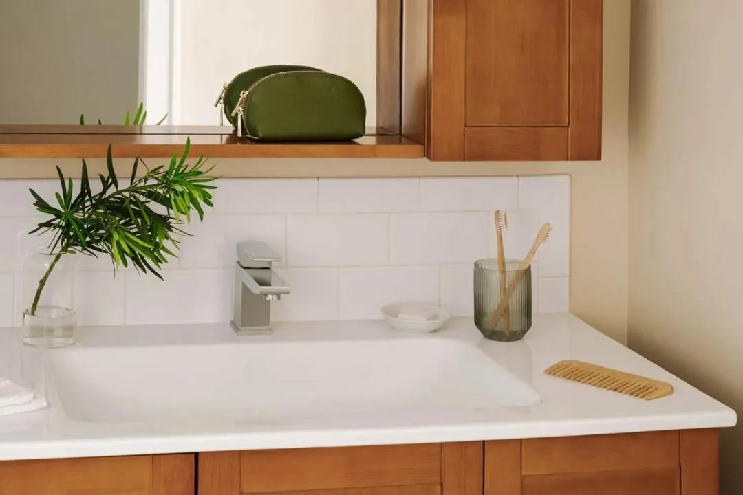 Roami at Duncan Plaza