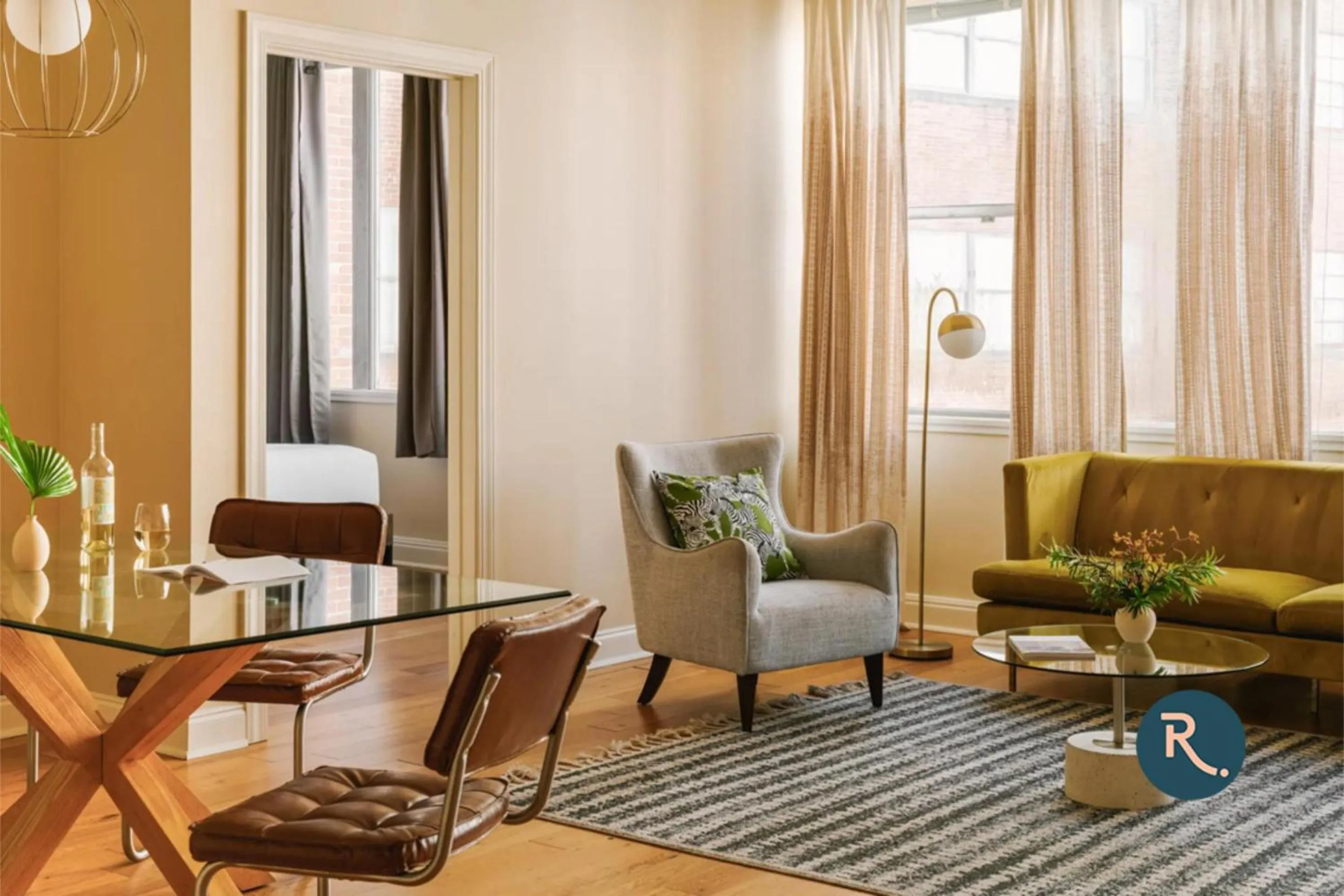 Roami at Duncan Plaza