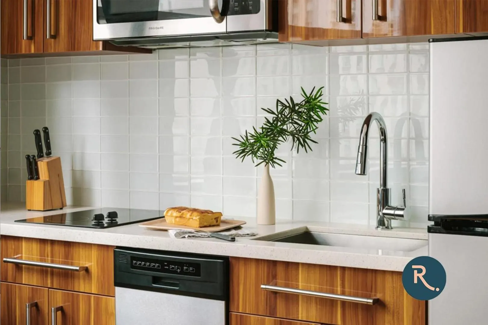 Roami at Duncan Plaza