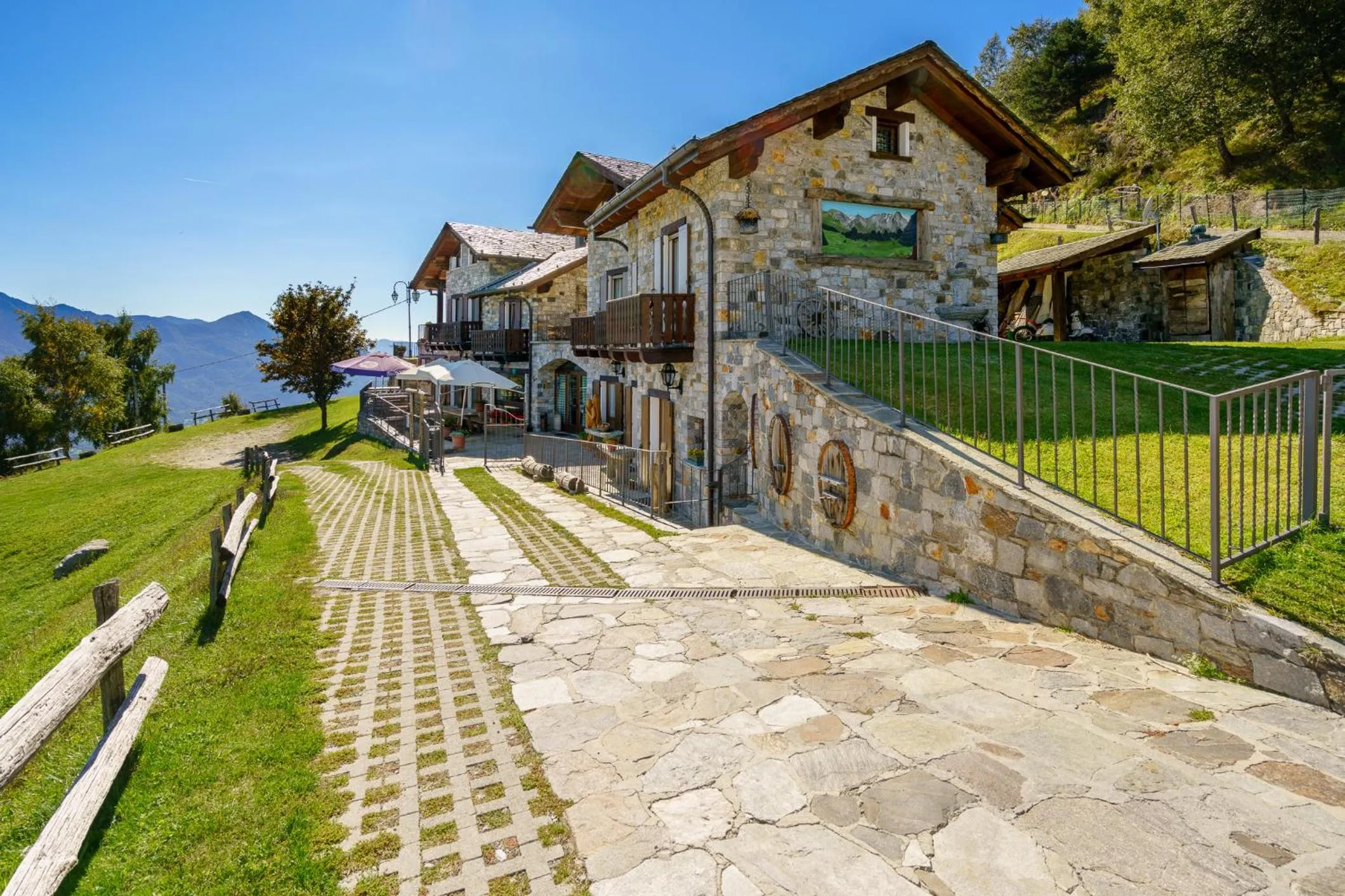 Property building in Agriturismo Giacomino