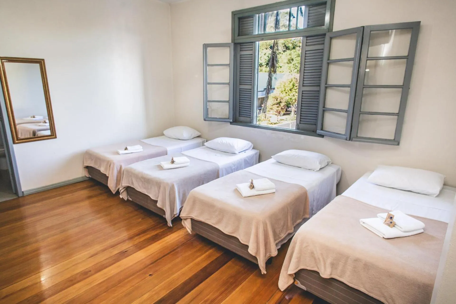 View (from property/room), Bed in Hotel Pousada São Lourenço