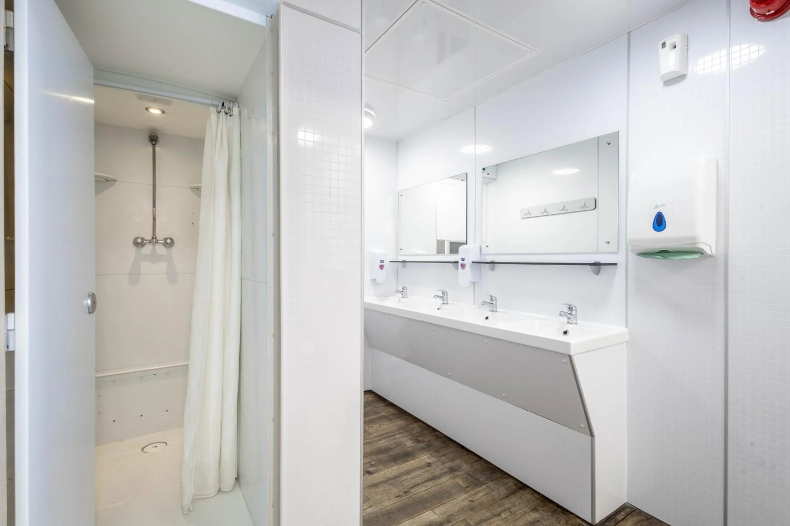 Shower in Palmers Lodge Swiss Cottage