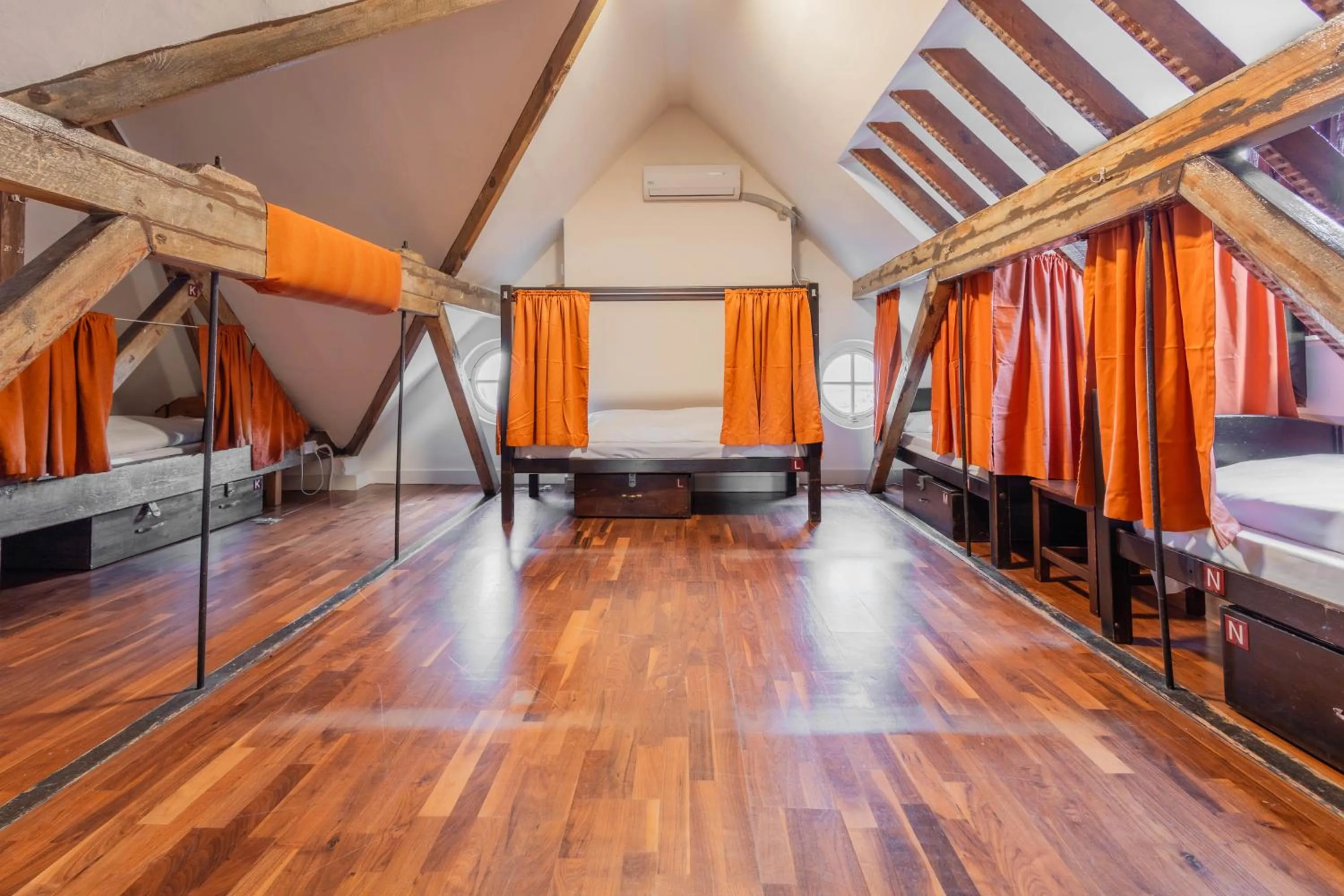 Bed in Palmers Lodge Swiss Cottage