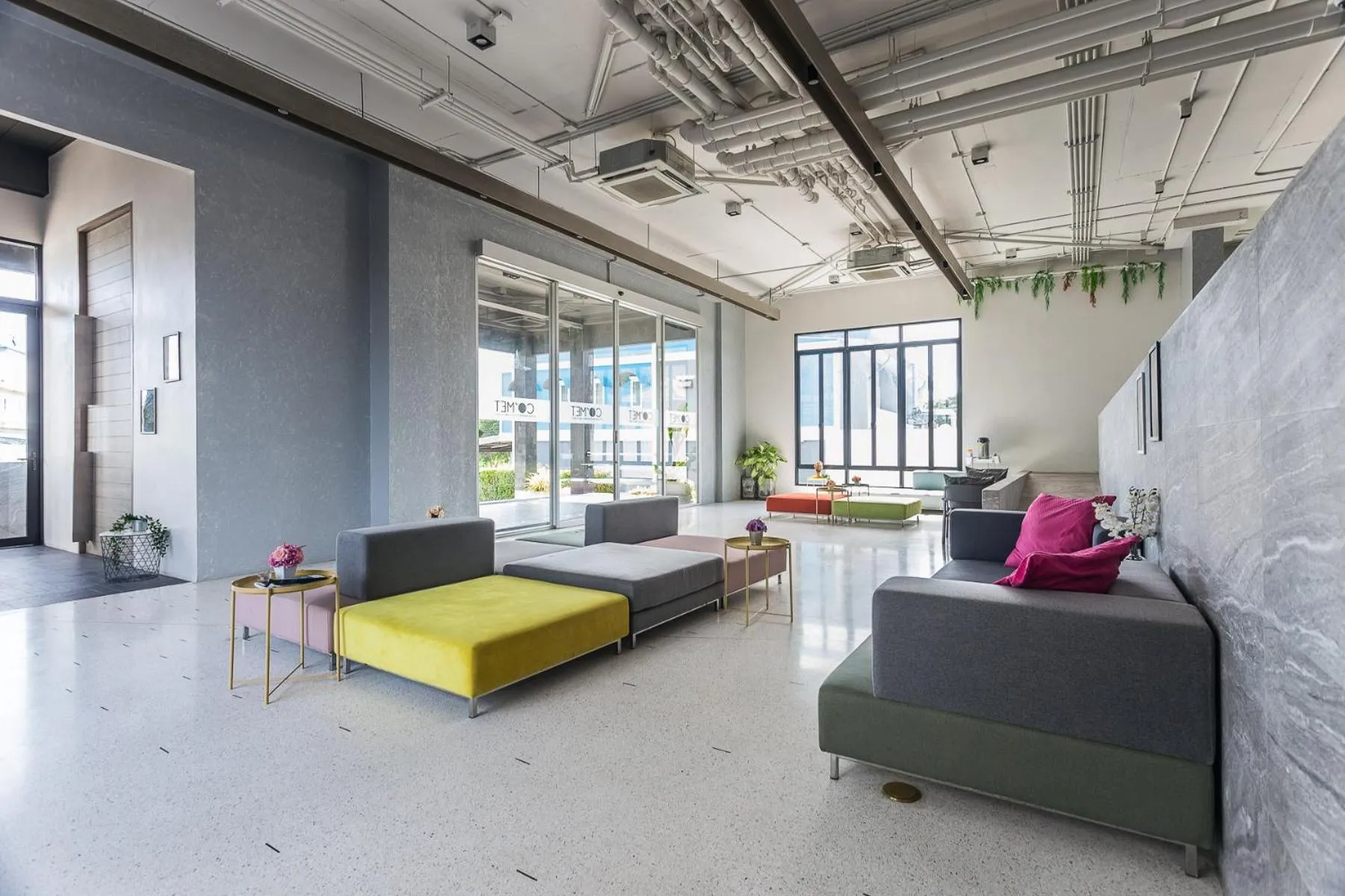 Lobby or reception in Comet Hotel Surat Thani