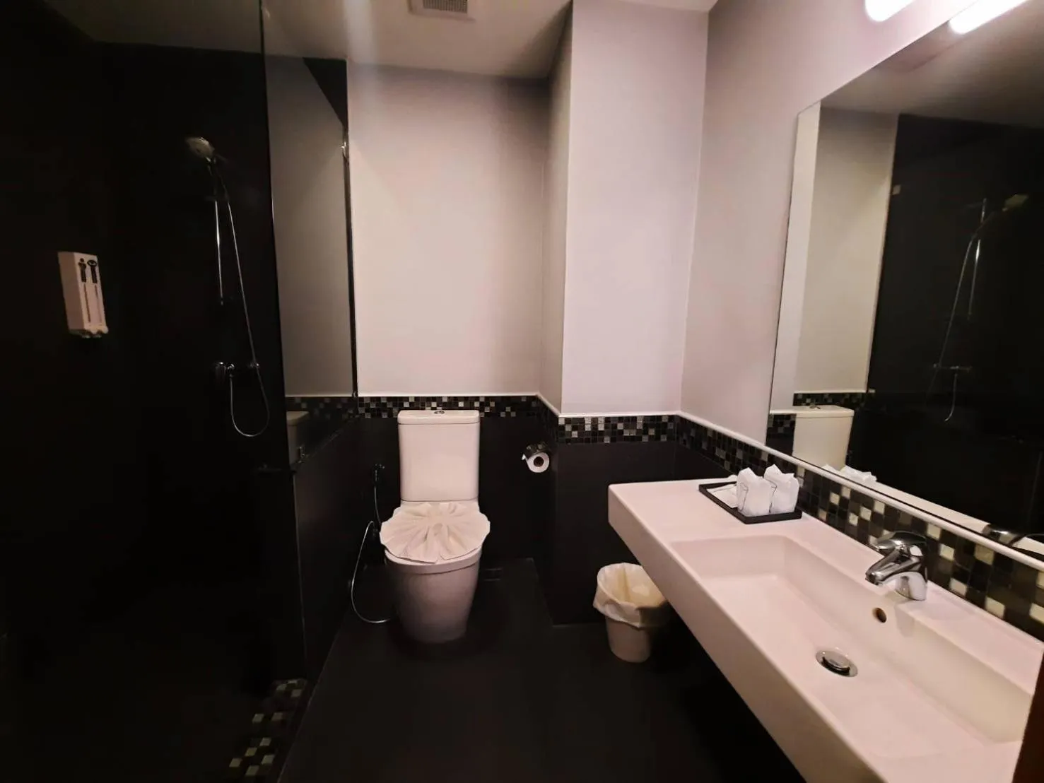 Bathroom in Comet Hotel Surat Thani