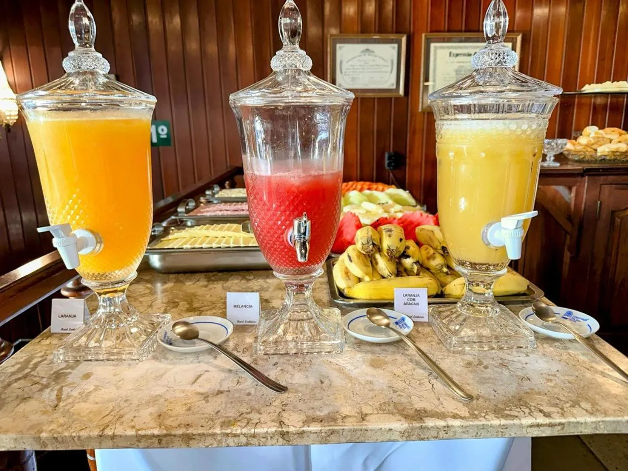 Breakfast in Hotel Lenheiros