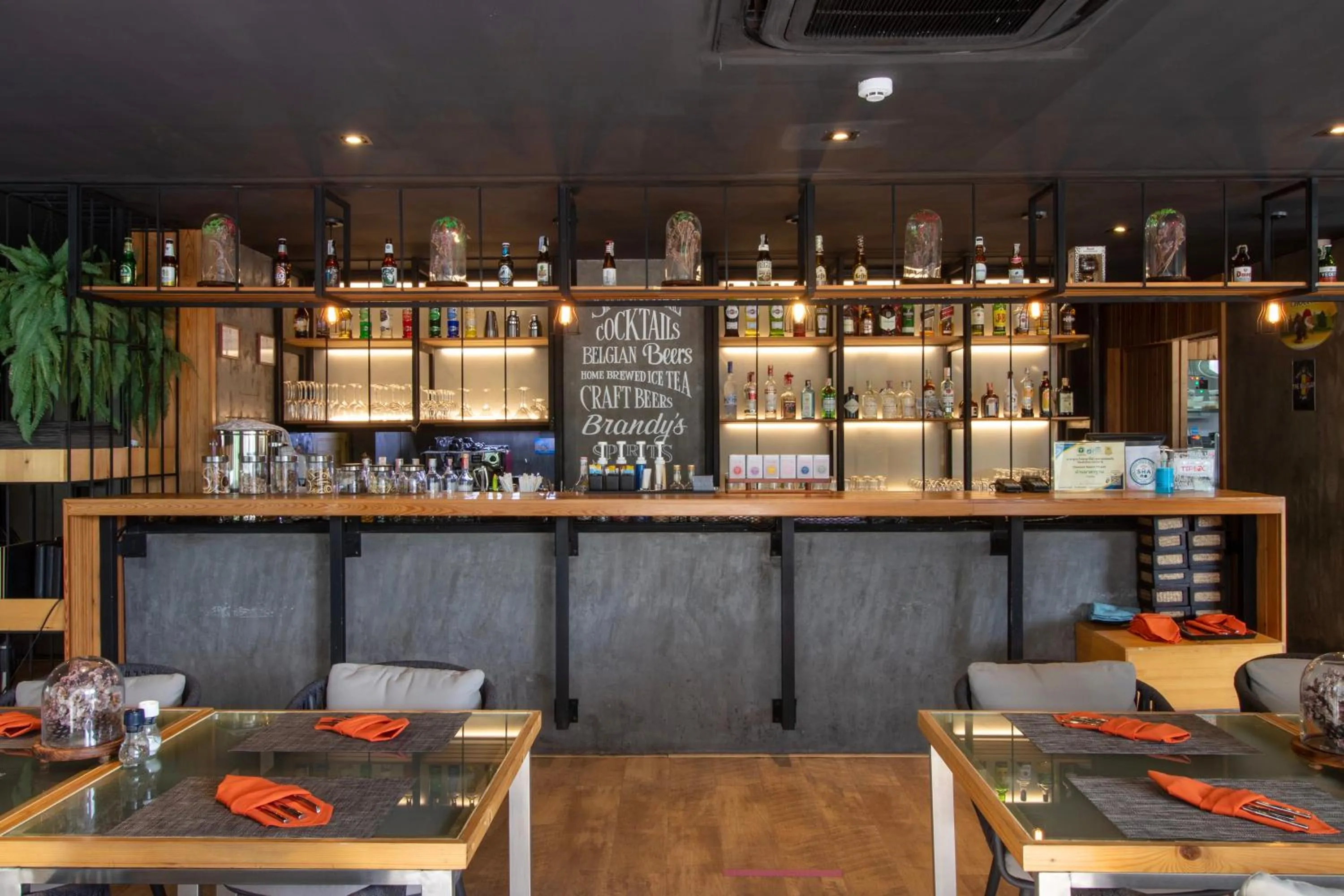 Restaurant/places to eat in Diamond Resort Phuket Official Account