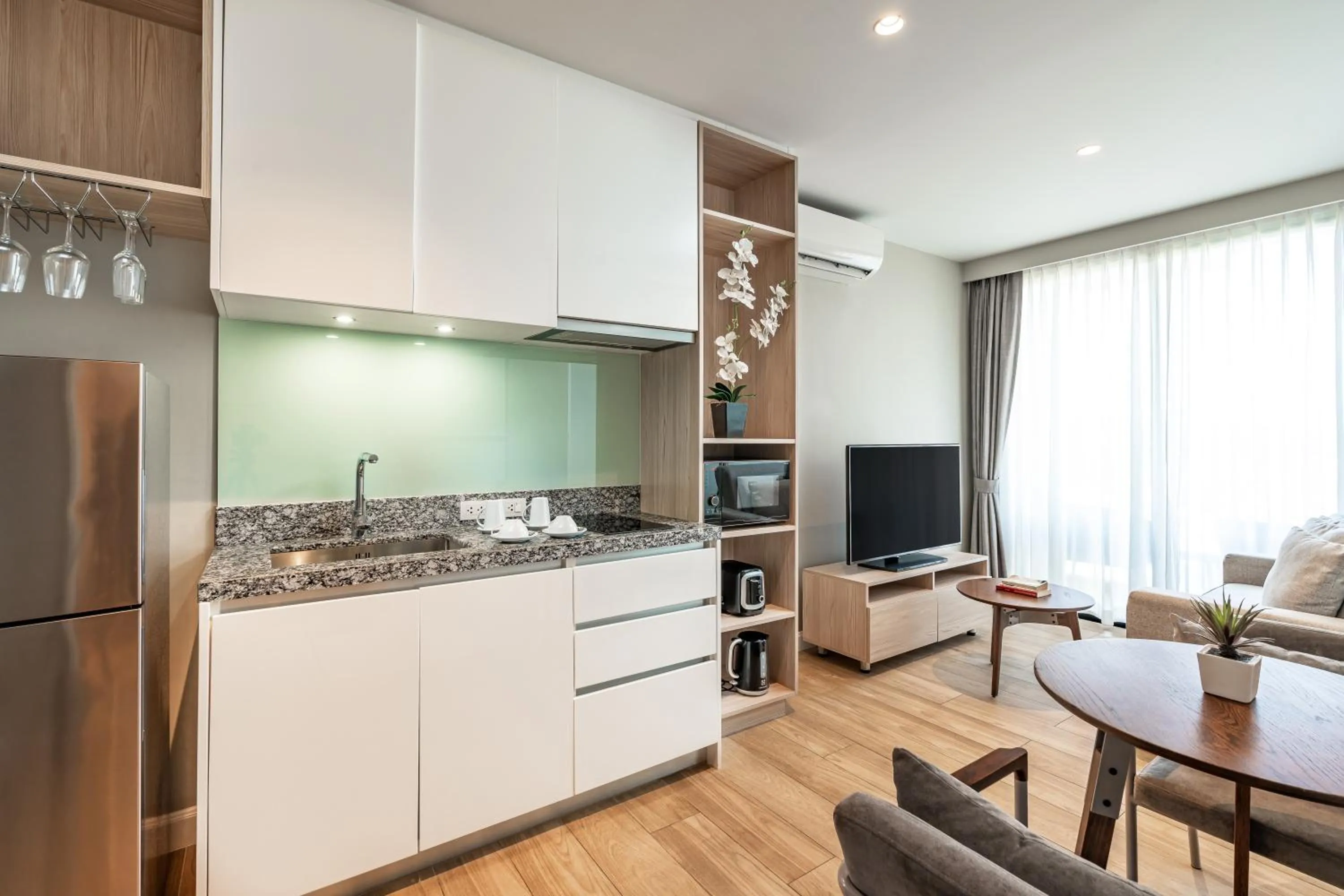 Grand Deluxe Suite Hollywood Twin in Diamond Resort Phuket Official Account