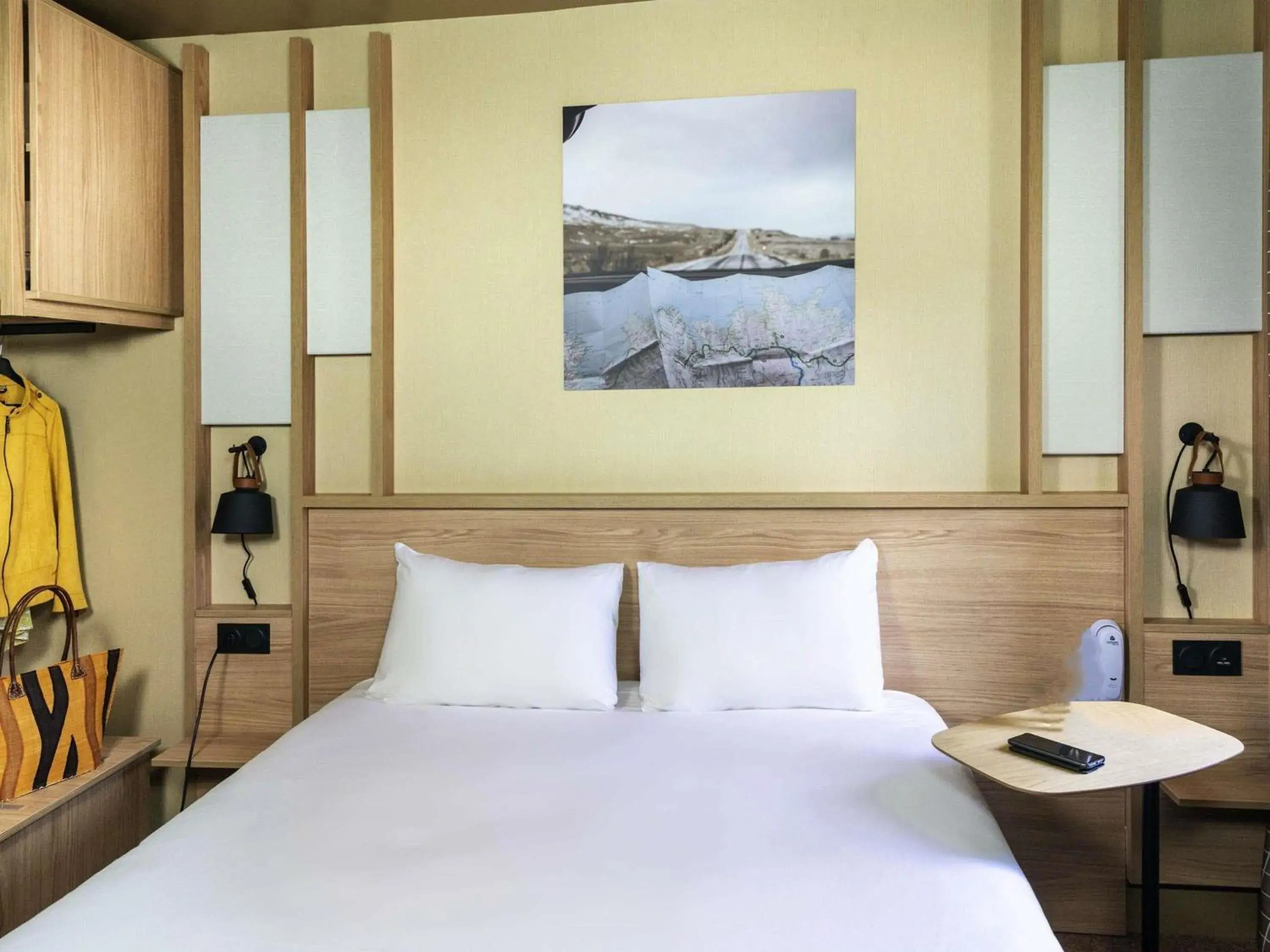 Bedroom, Bed in IBIS STYLES Rouen Parc Expos Zenith Bedroom, Bed in IBIS STYLES Rouen Parc Expos Zenith