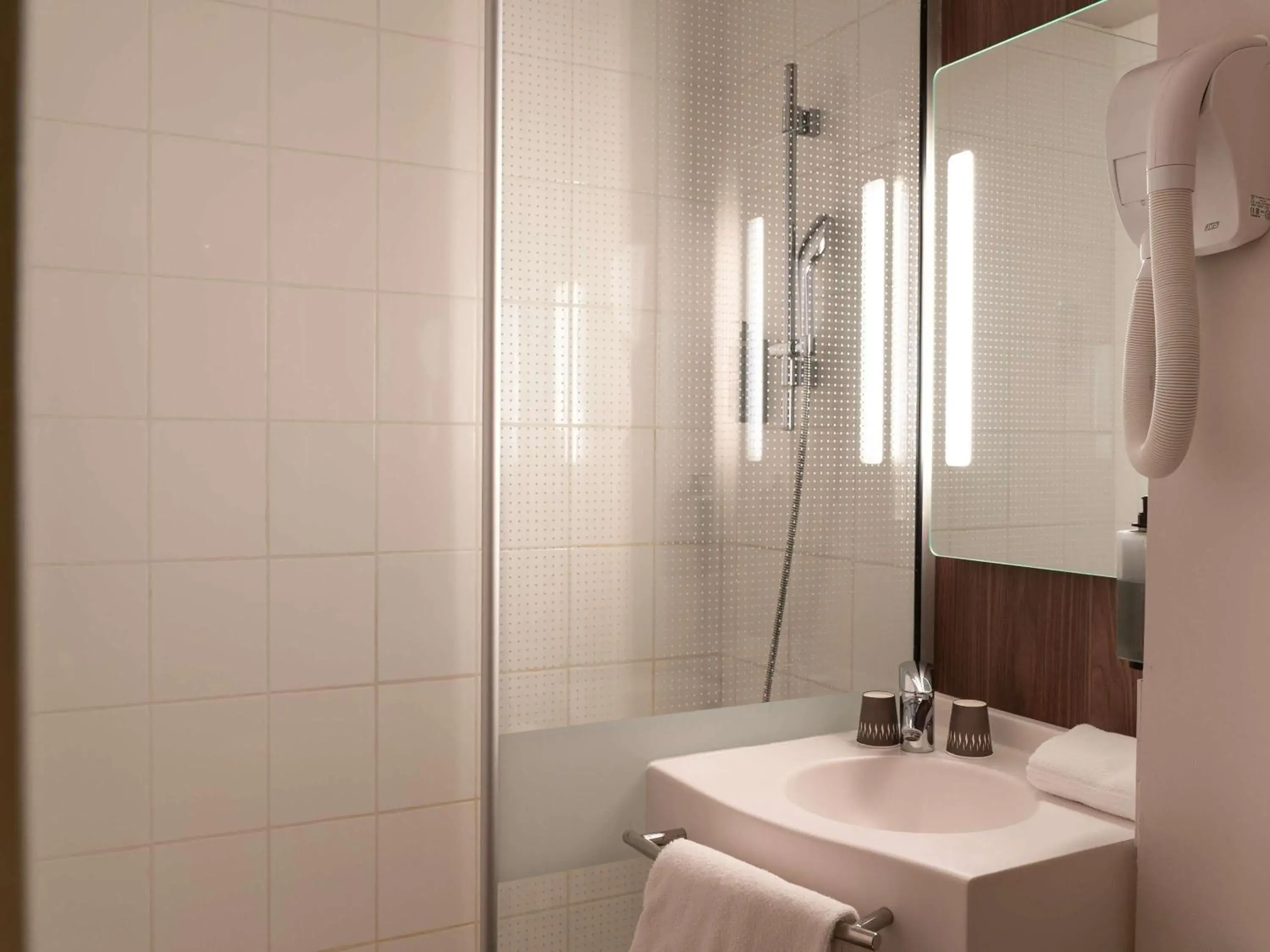 Bedroom in IBIS STYLES Rouen Parc Expos Zenith Bedroom in IBIS STYLES Rouen Parc Expos Zenith