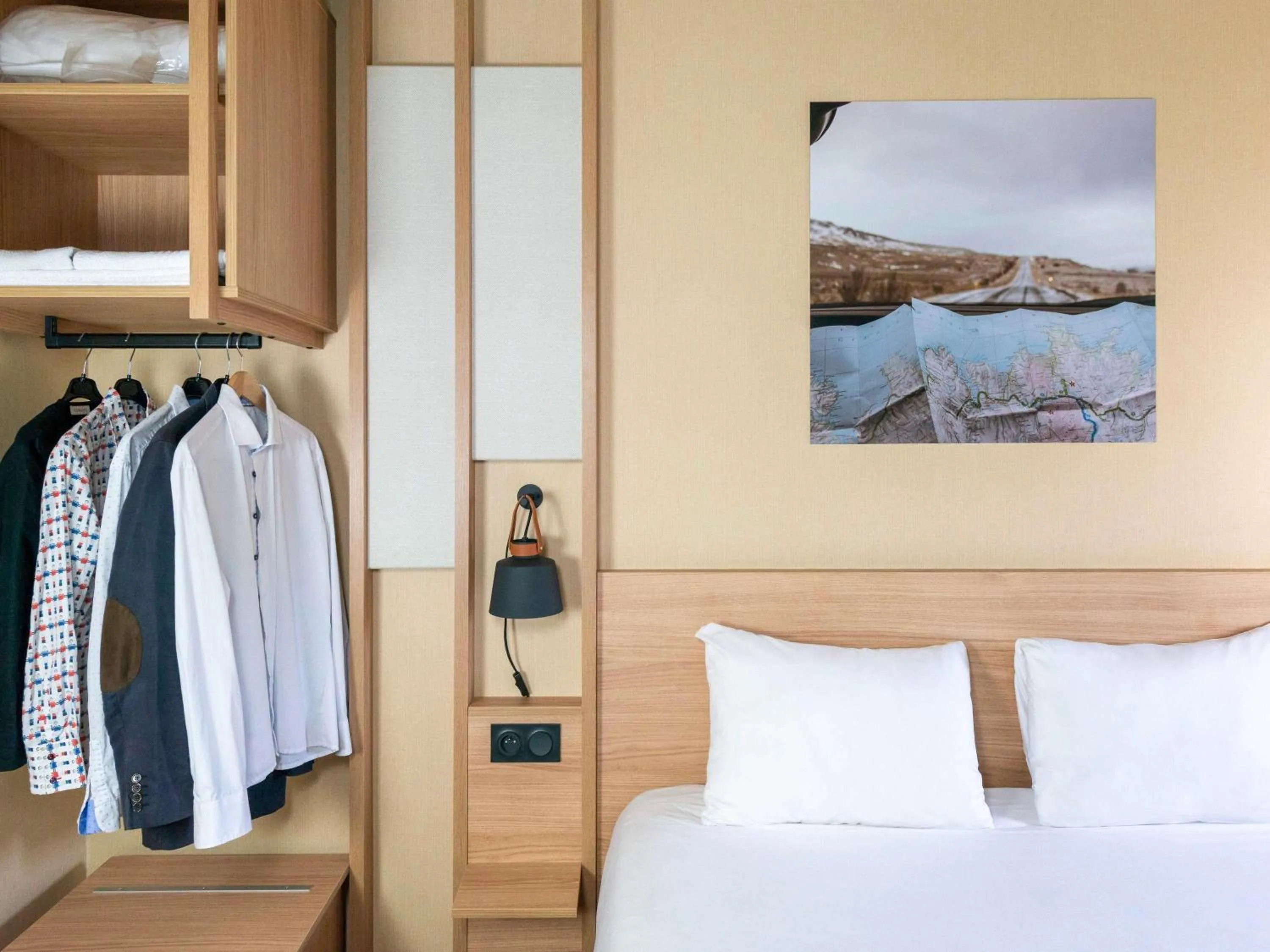 Bedroom, Bed in IBIS STYLES Rouen Parc Expos Zenith