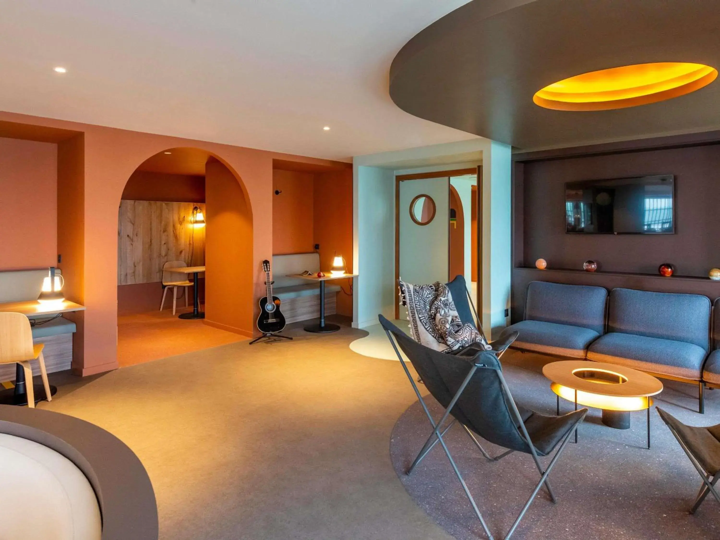 Lounge or bar in IBIS STYLES Rouen Parc Expos Zenith Lounge or bar in IBIS STYLES Rouen Parc Expos Zenith