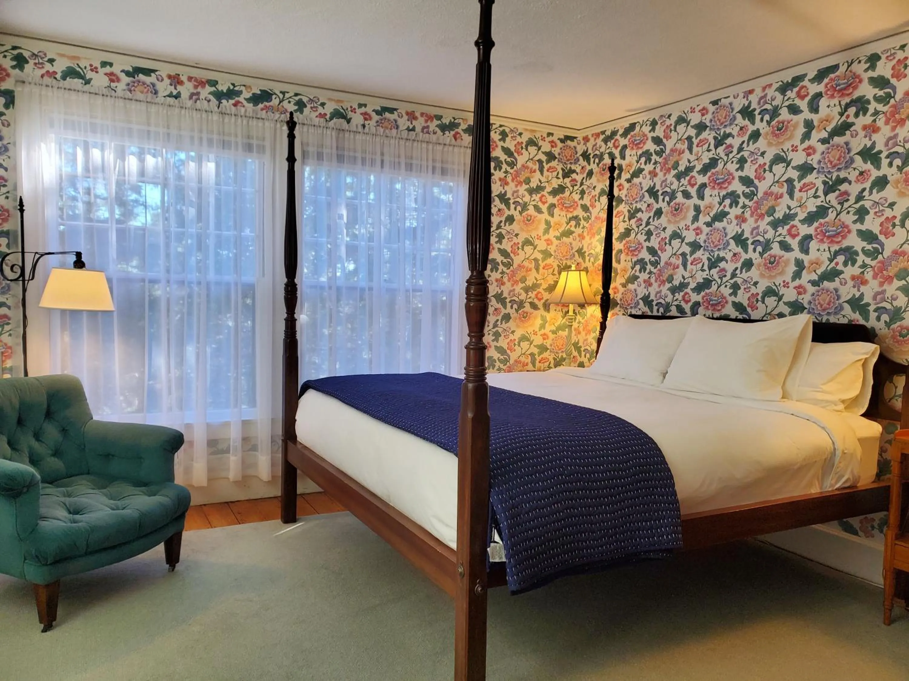 Bed in Harbourside Inn