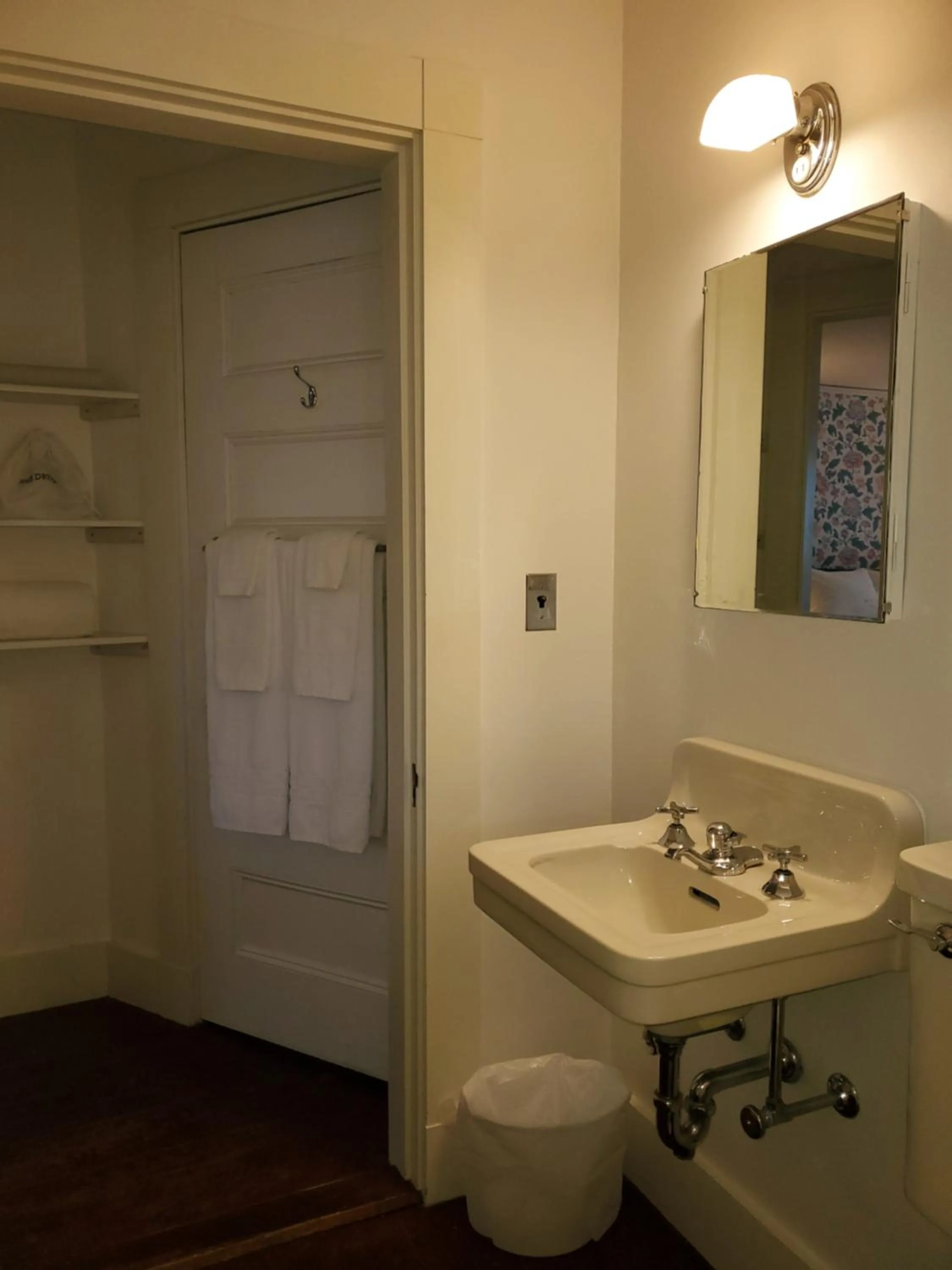 Bathroom in Harbourside Inn