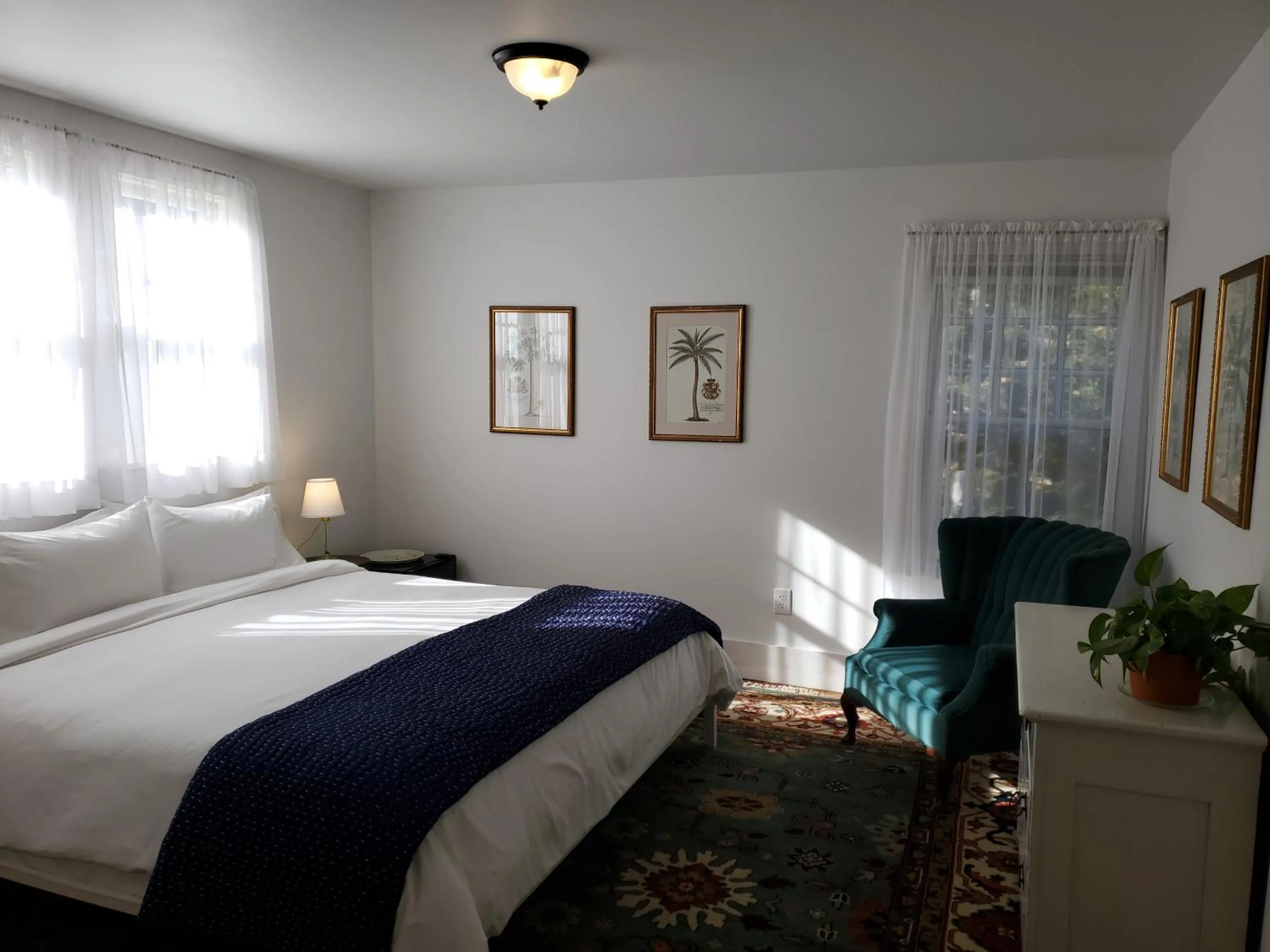 Bed in Harbourside Inn