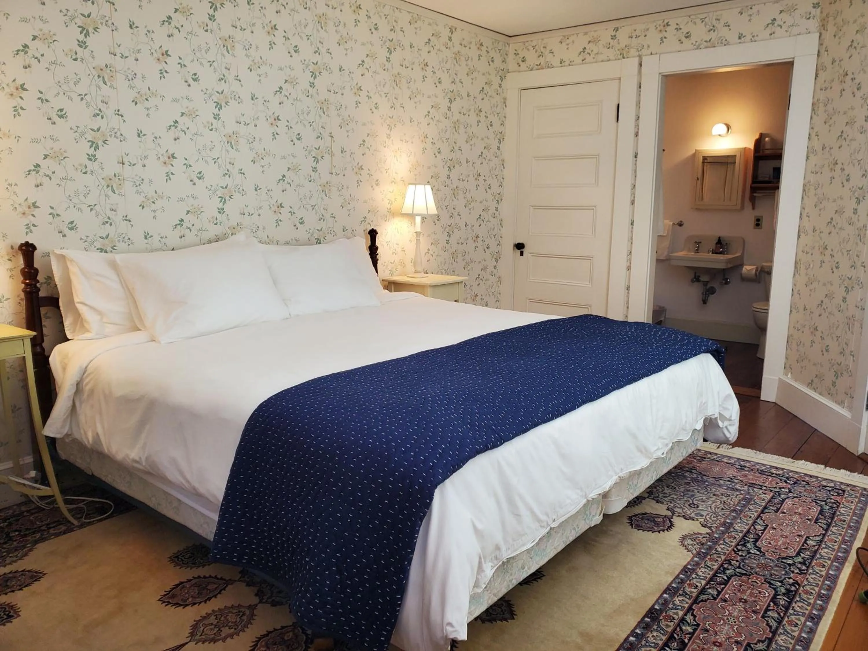 Bedroom, Bed in Harbourside Inn