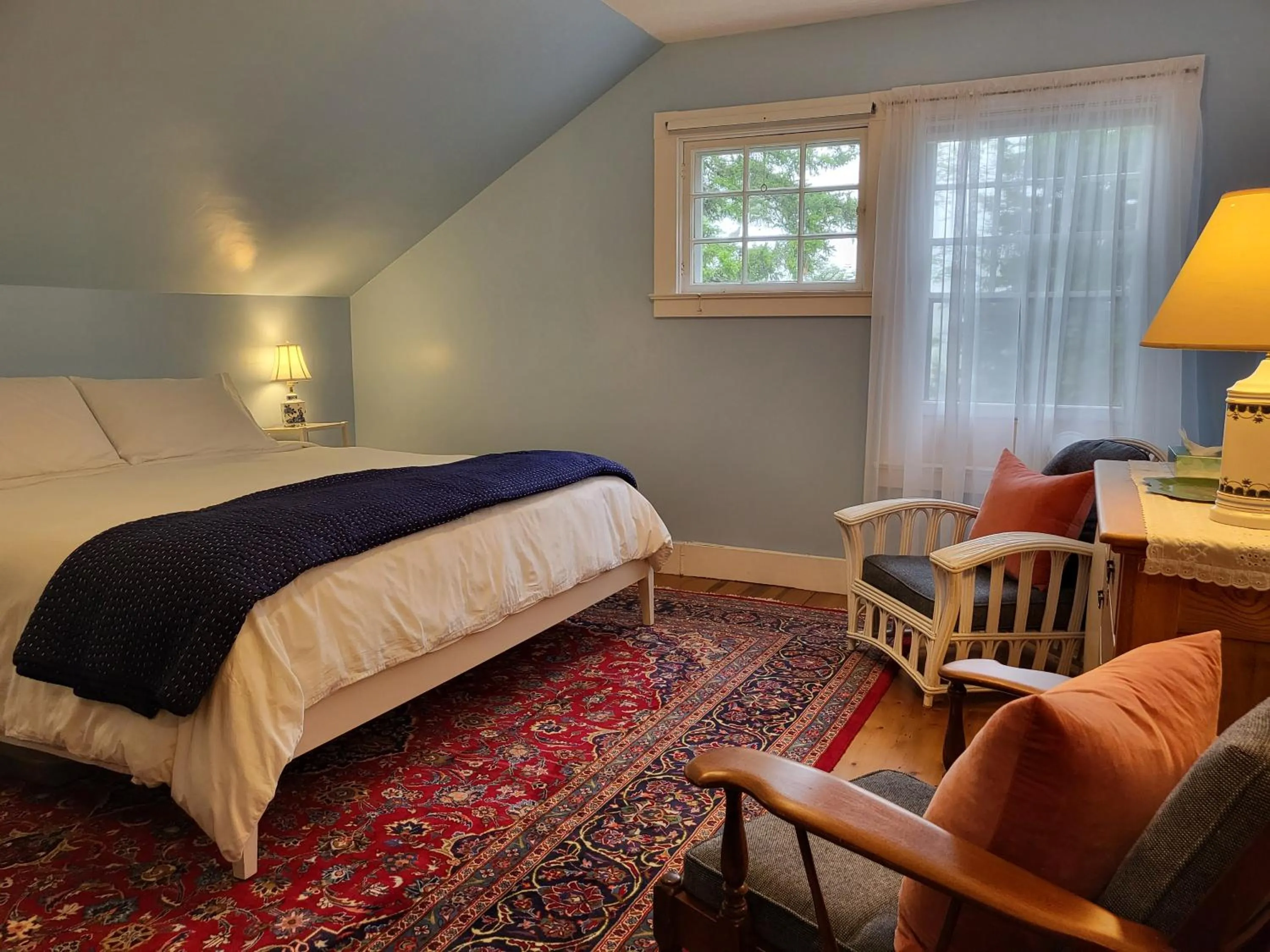 Photo of the whole room, Bed in Harbourside Inn