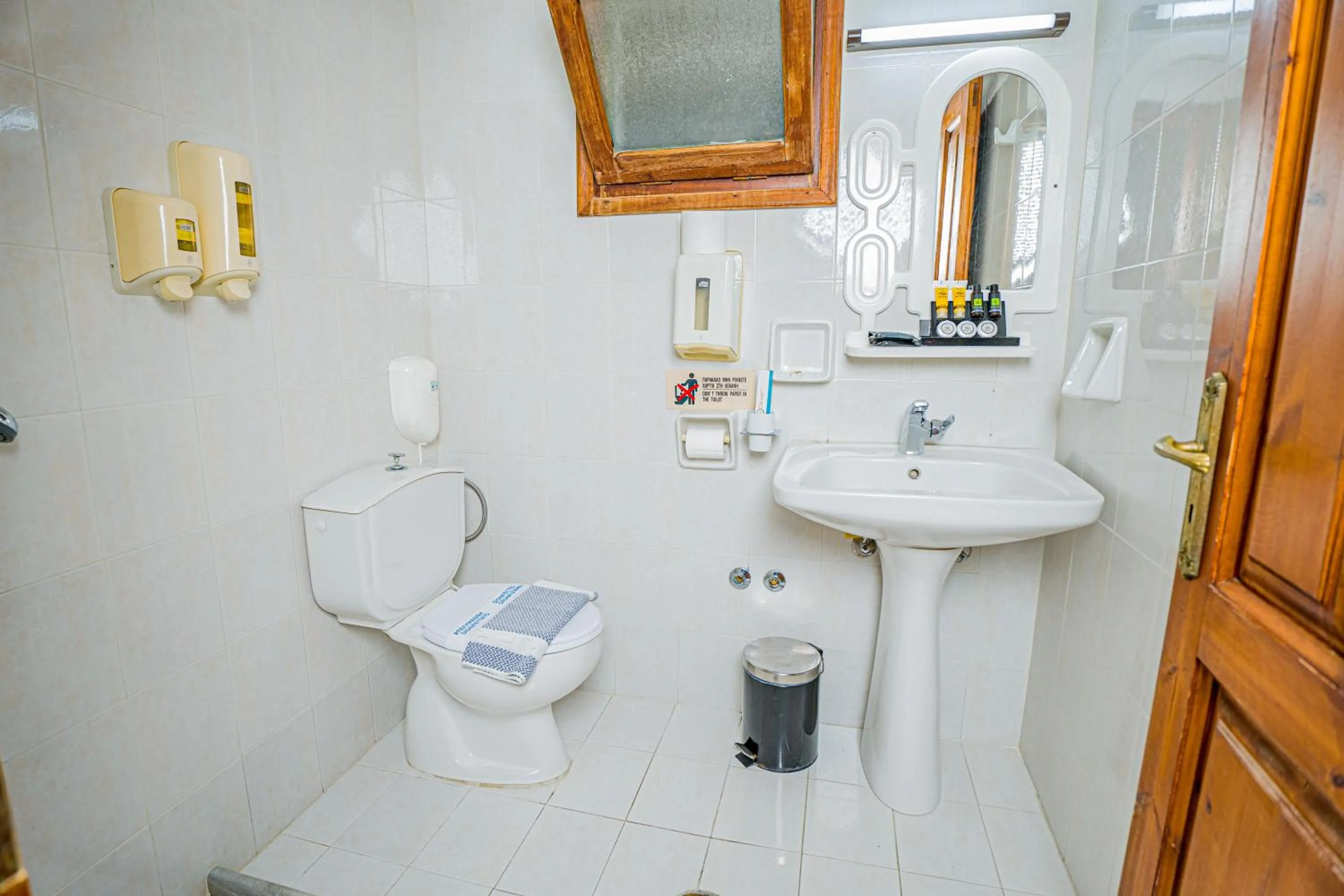 Toilet in Symi Garden Studios