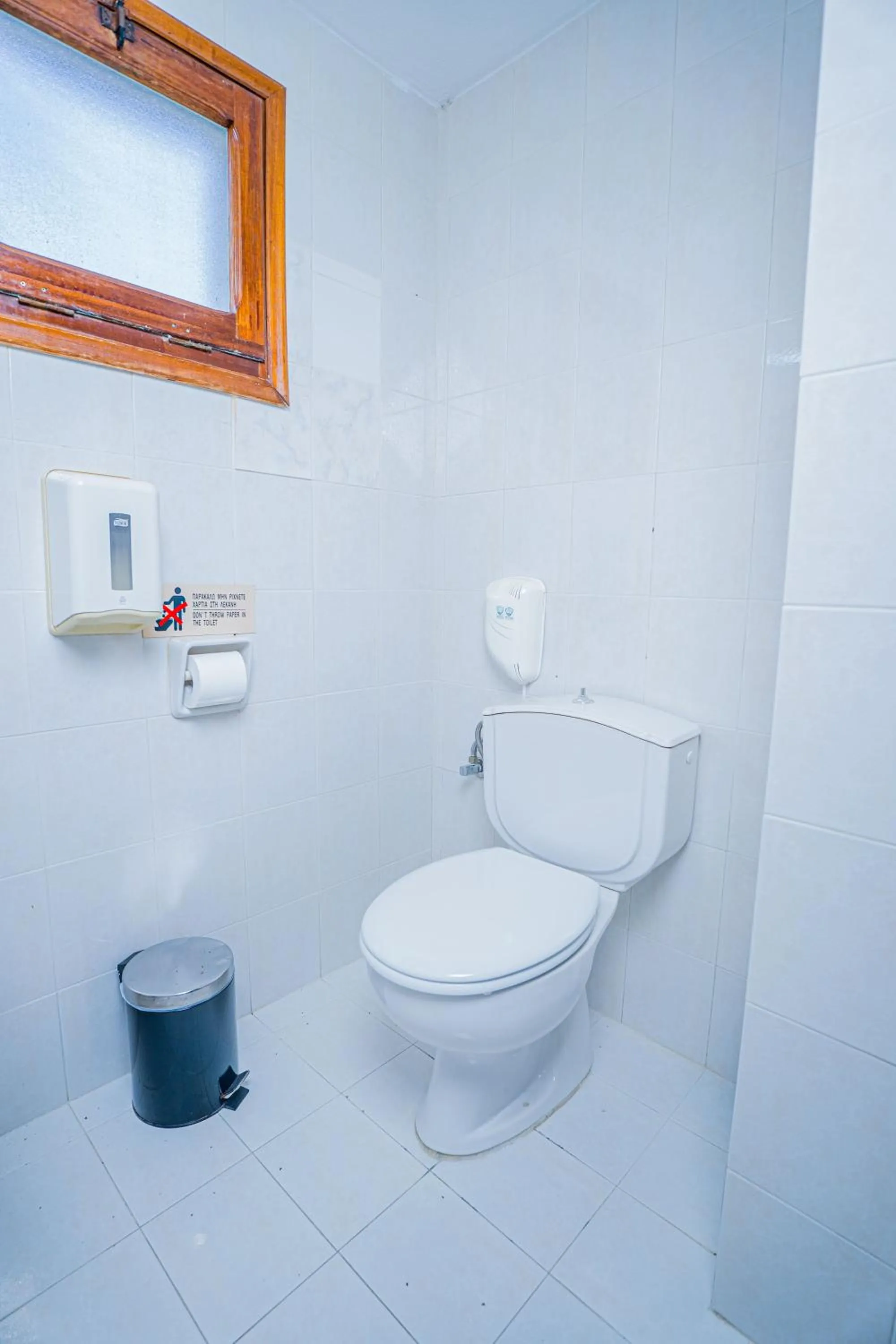 Toilet in Symi Garden Studios