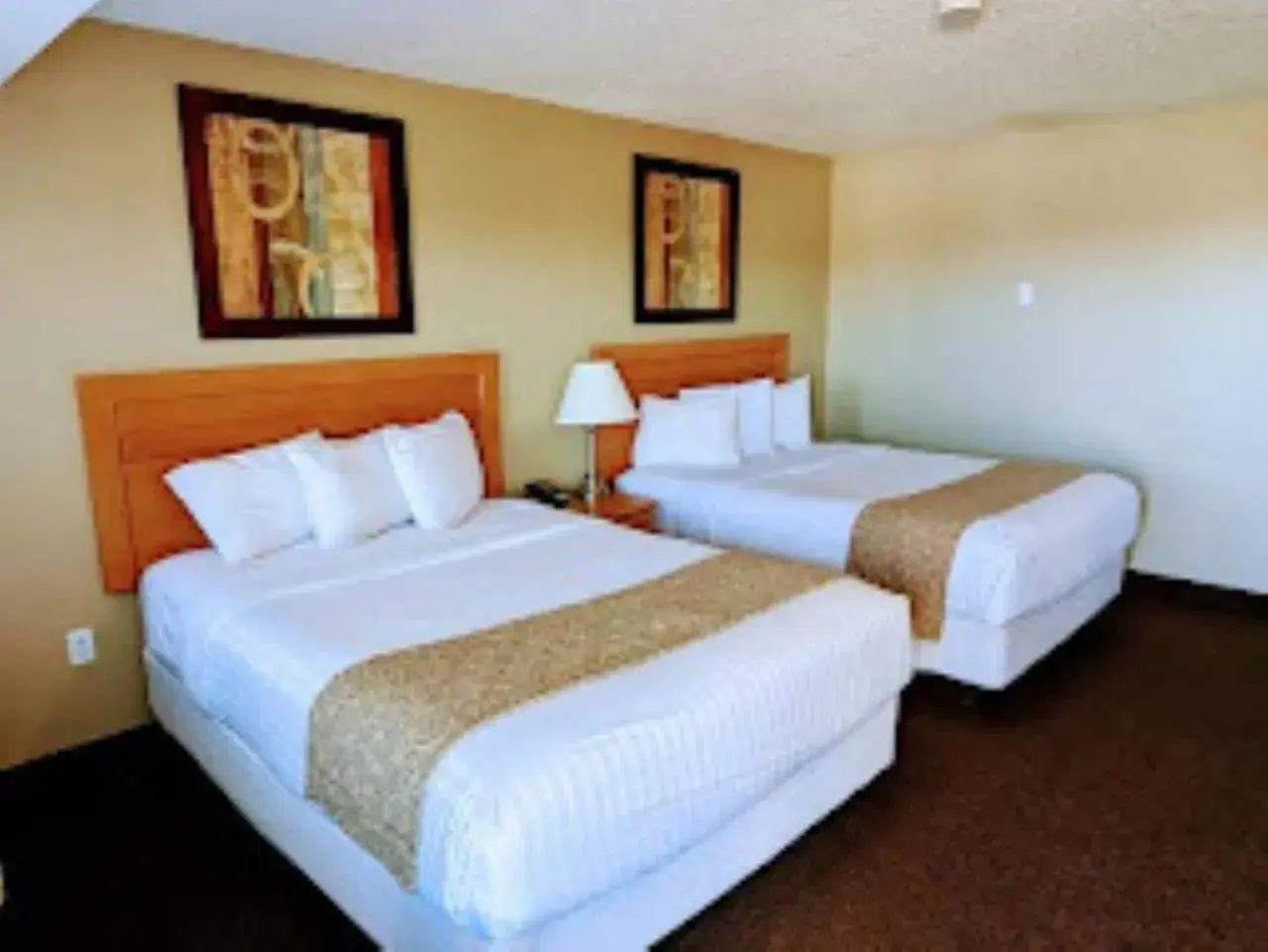 Bed in BCMInns - Lloydminster Bed in BCMInns - Lloydminster